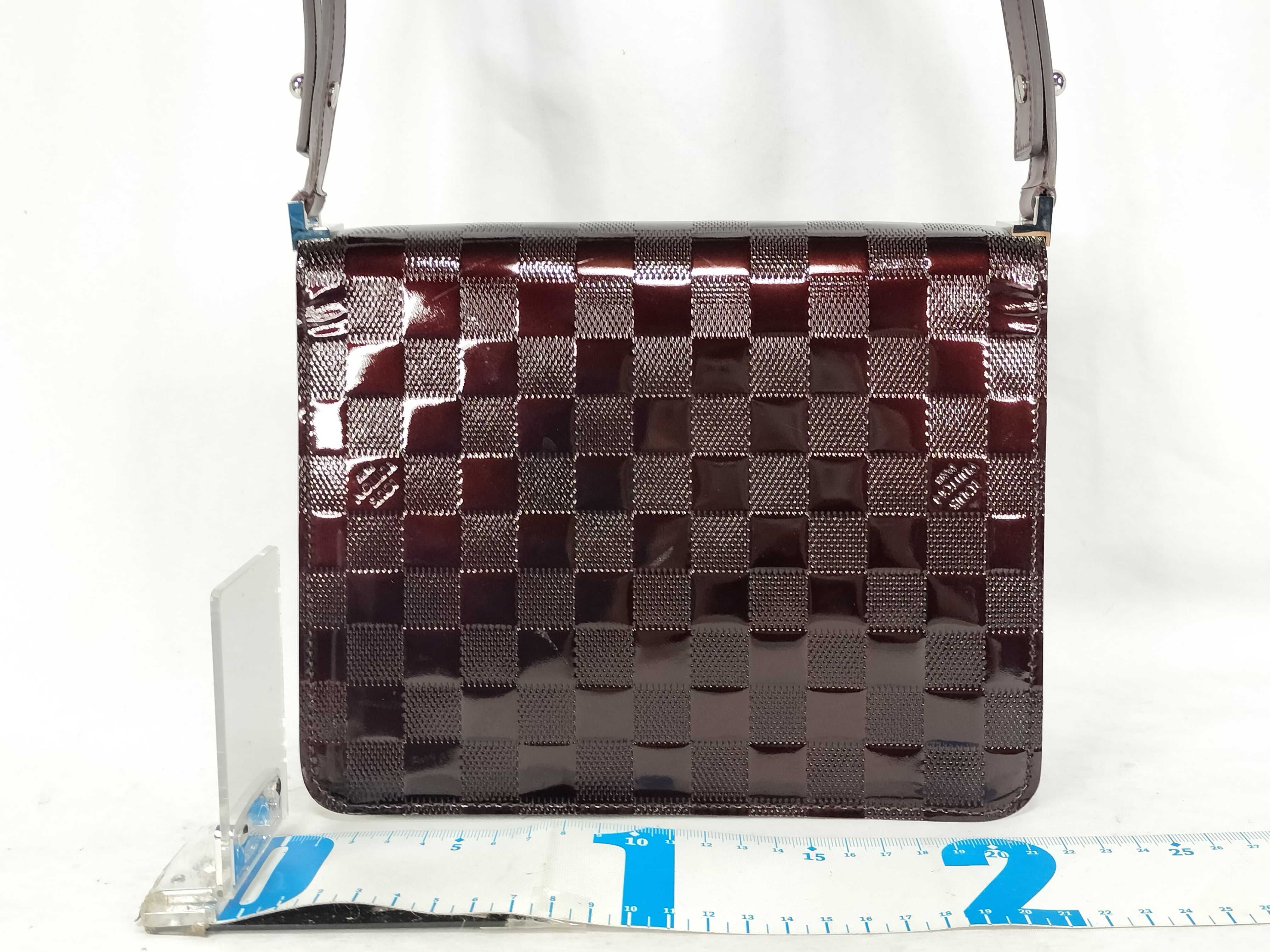 Damier Vernis Carmine Shoulder Bag M92126 VI0041 — view 2