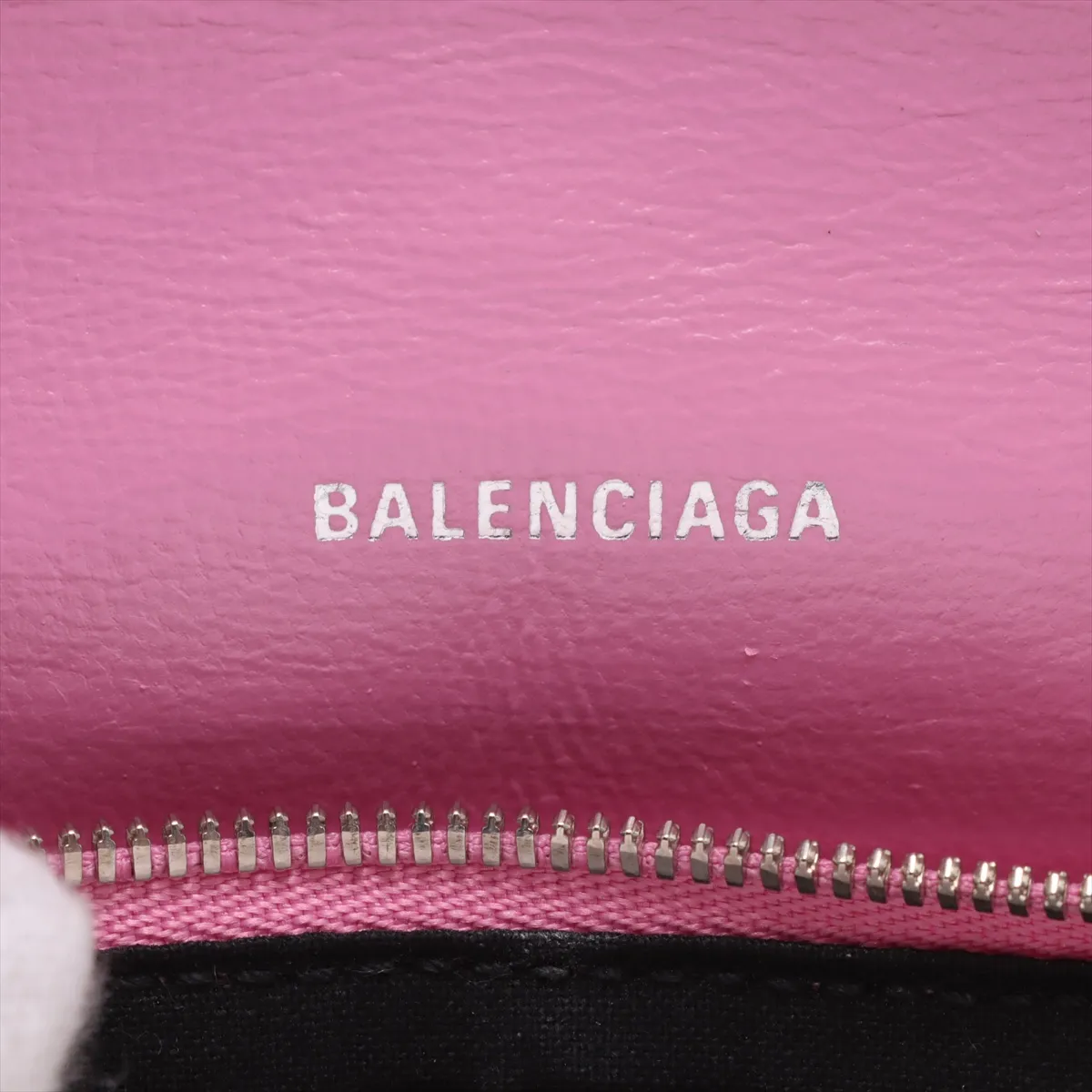 Hourglass XS Canvas x Leather Chain Wallet Pink 714123 — view 8
