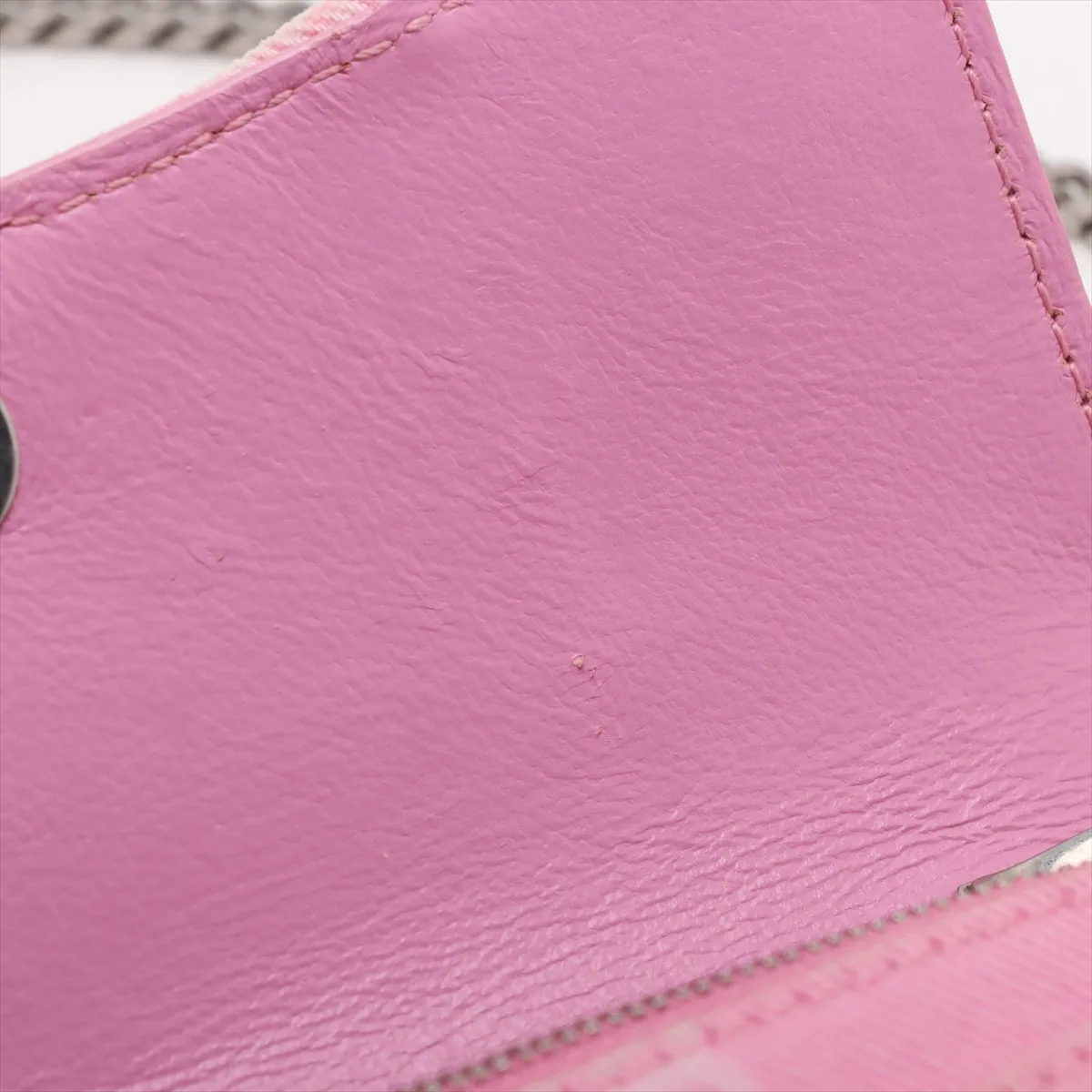 Hourglass XS Canvas x Leather Chain Wallet Pink 714123 — view 9