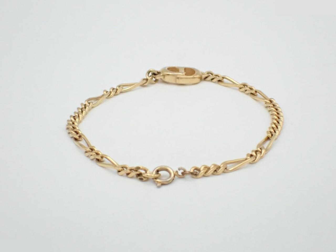 CD logo bracelet, gold color, wrist circumference approximately 18.5 cm — view 2