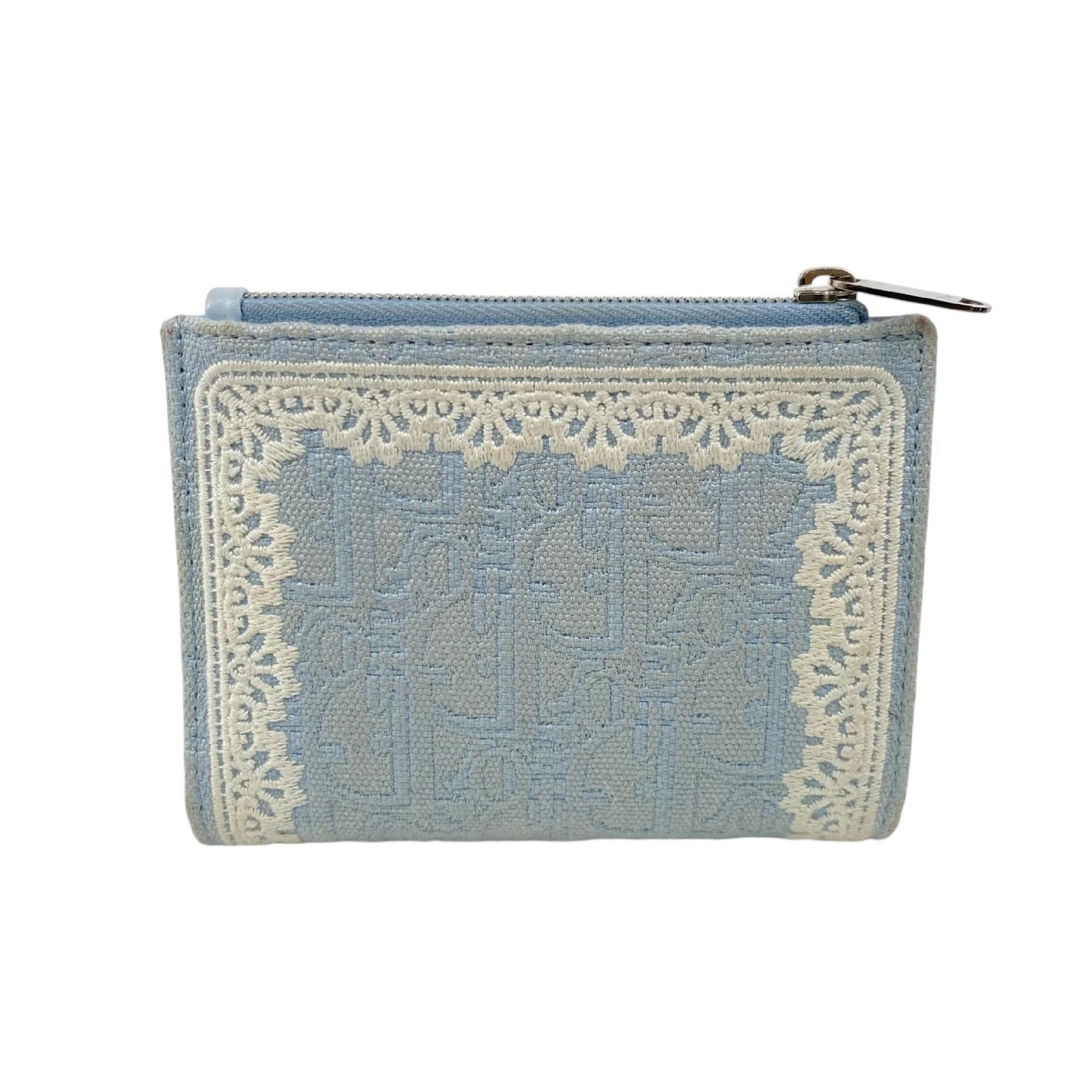 【*Shipped from: Hong Kong*】Dior Light Blue Canvas Oblique Dahlia Bi-fold Wallet — view 3