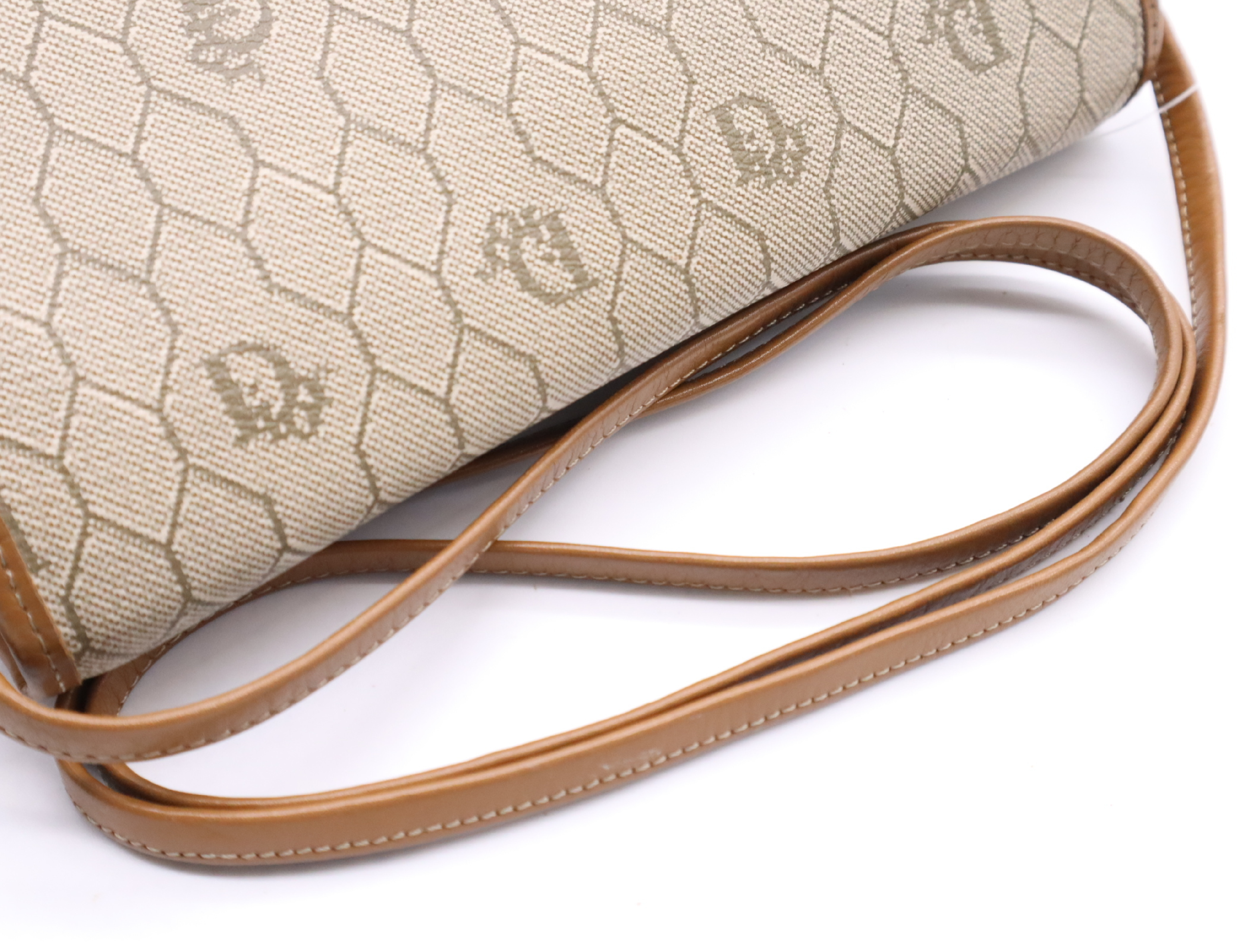 PVC Honeycomb Beige Shoulder Bag — view 10