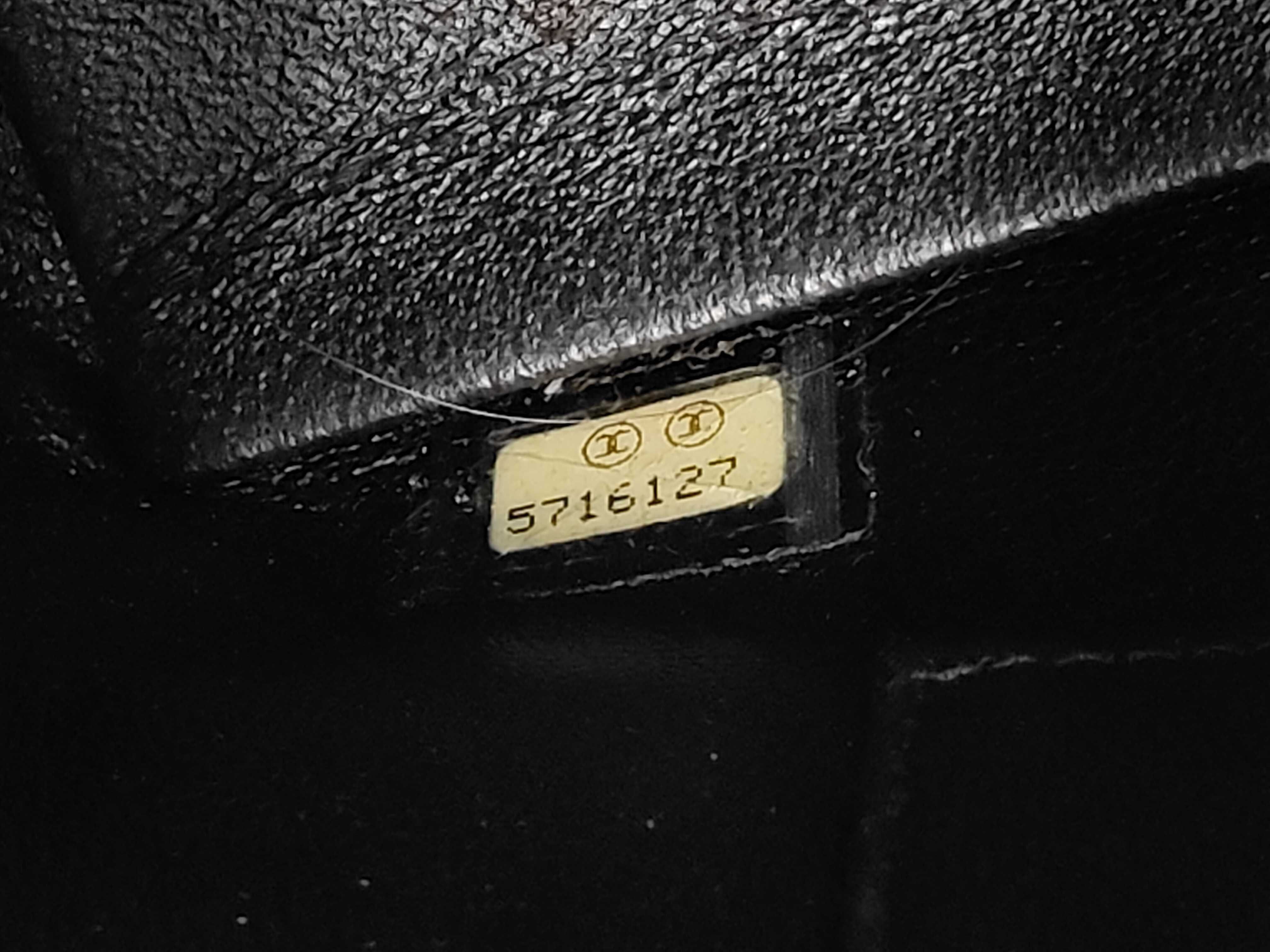 Matelasse Chain Tote Leather Tote Bag — view 12