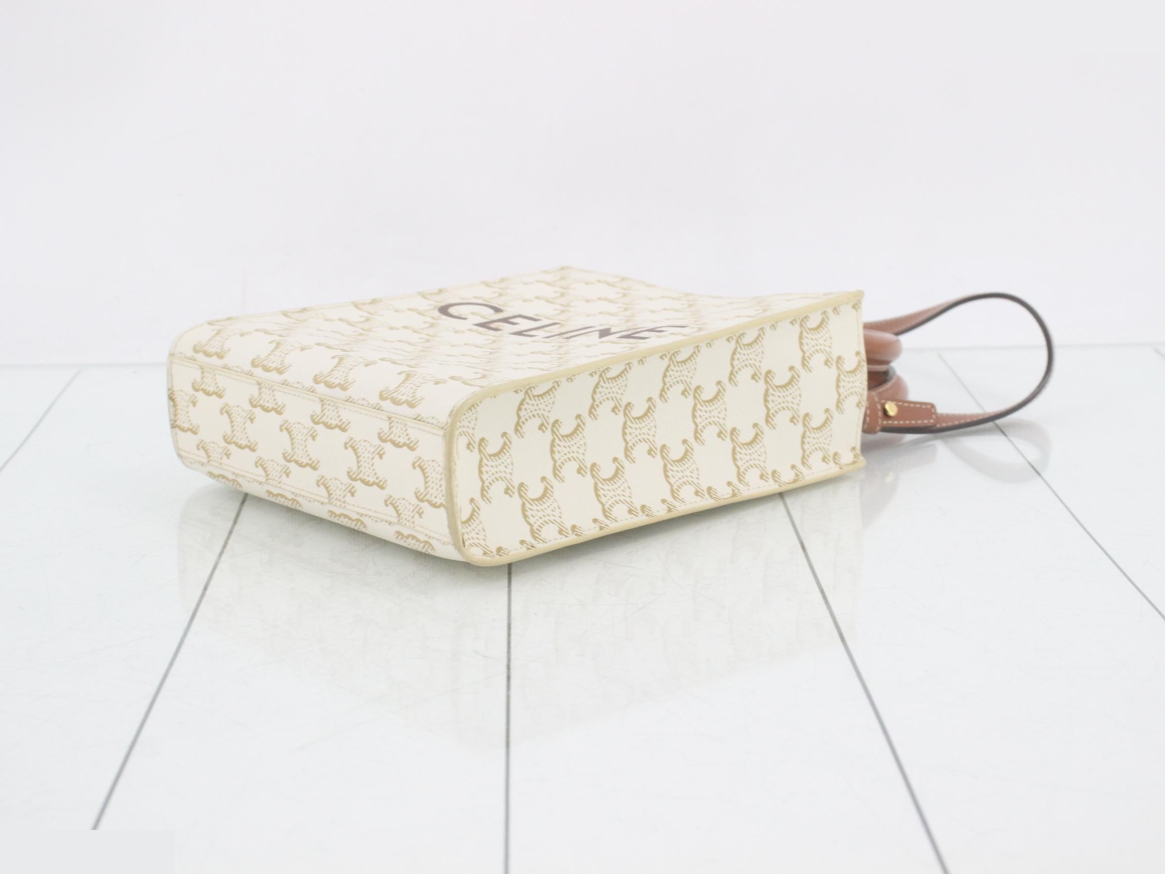 Triomphe 2-way bag, Mini Vertical Cover, PVC, White — view 6