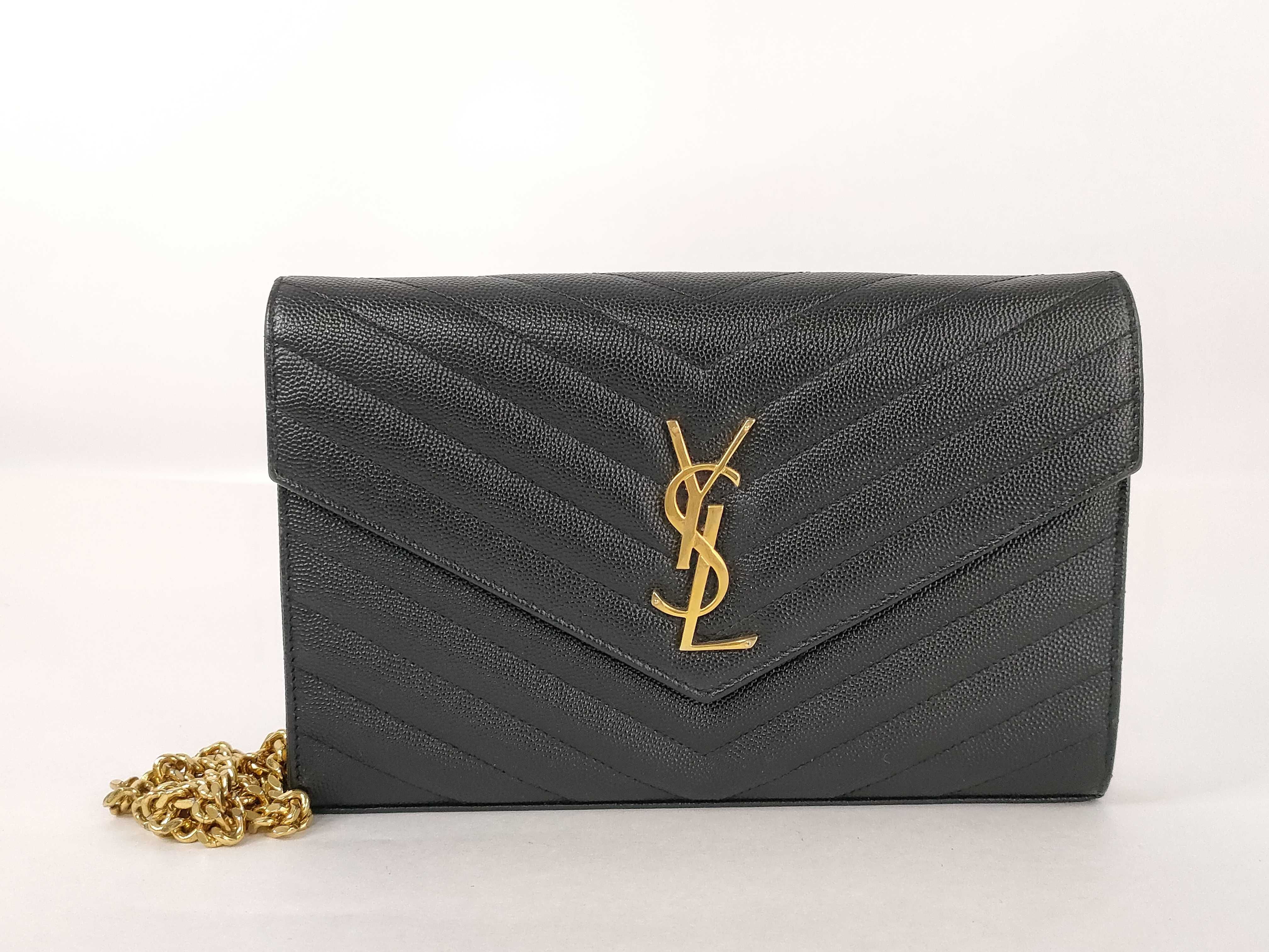 Cassandra Envelope Chain Wallet Shoulder Bag