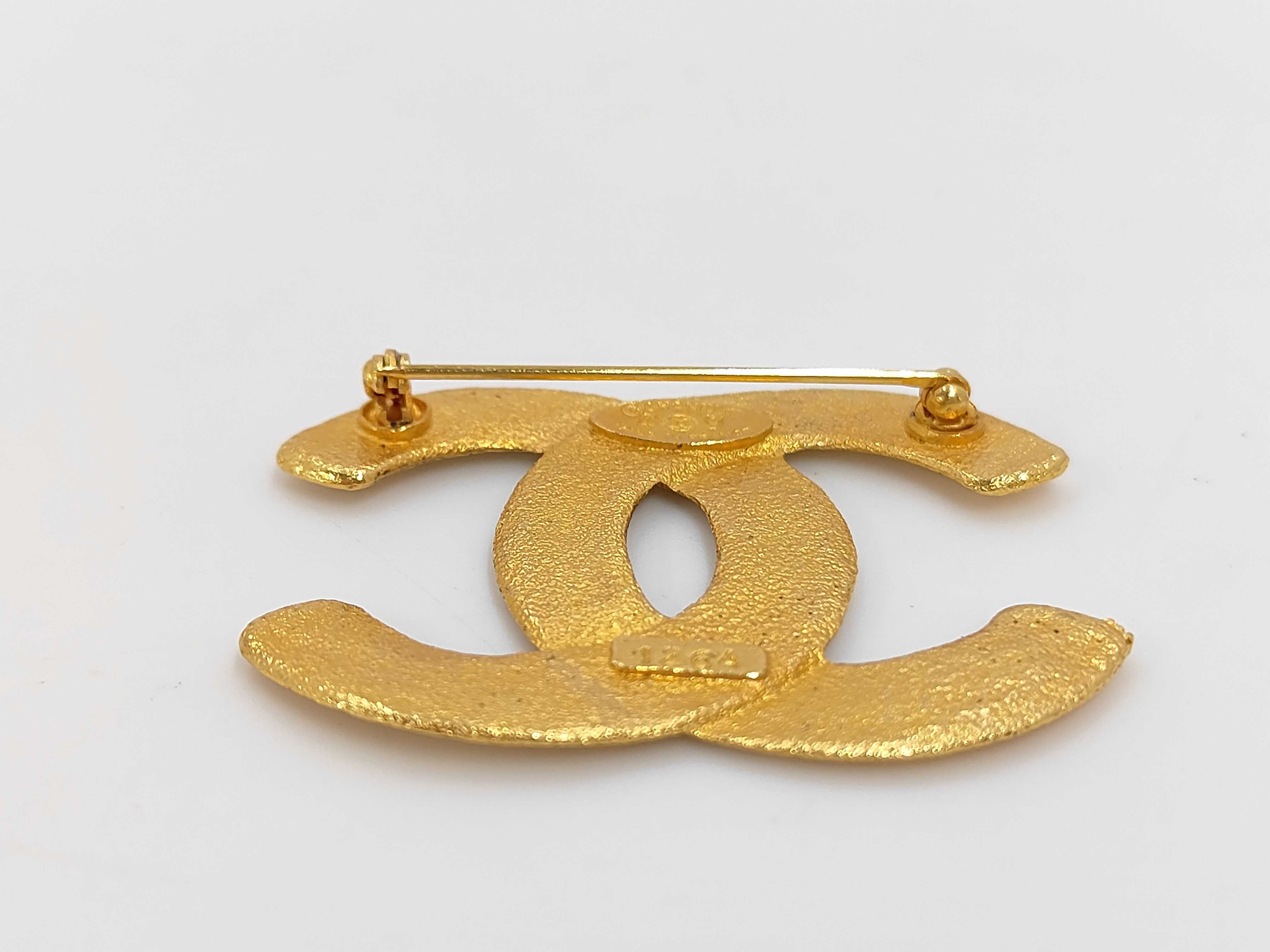 brooch, Coco Mark, 6 strands, 1264 gold, 2 9 stamped brooch. — view 3