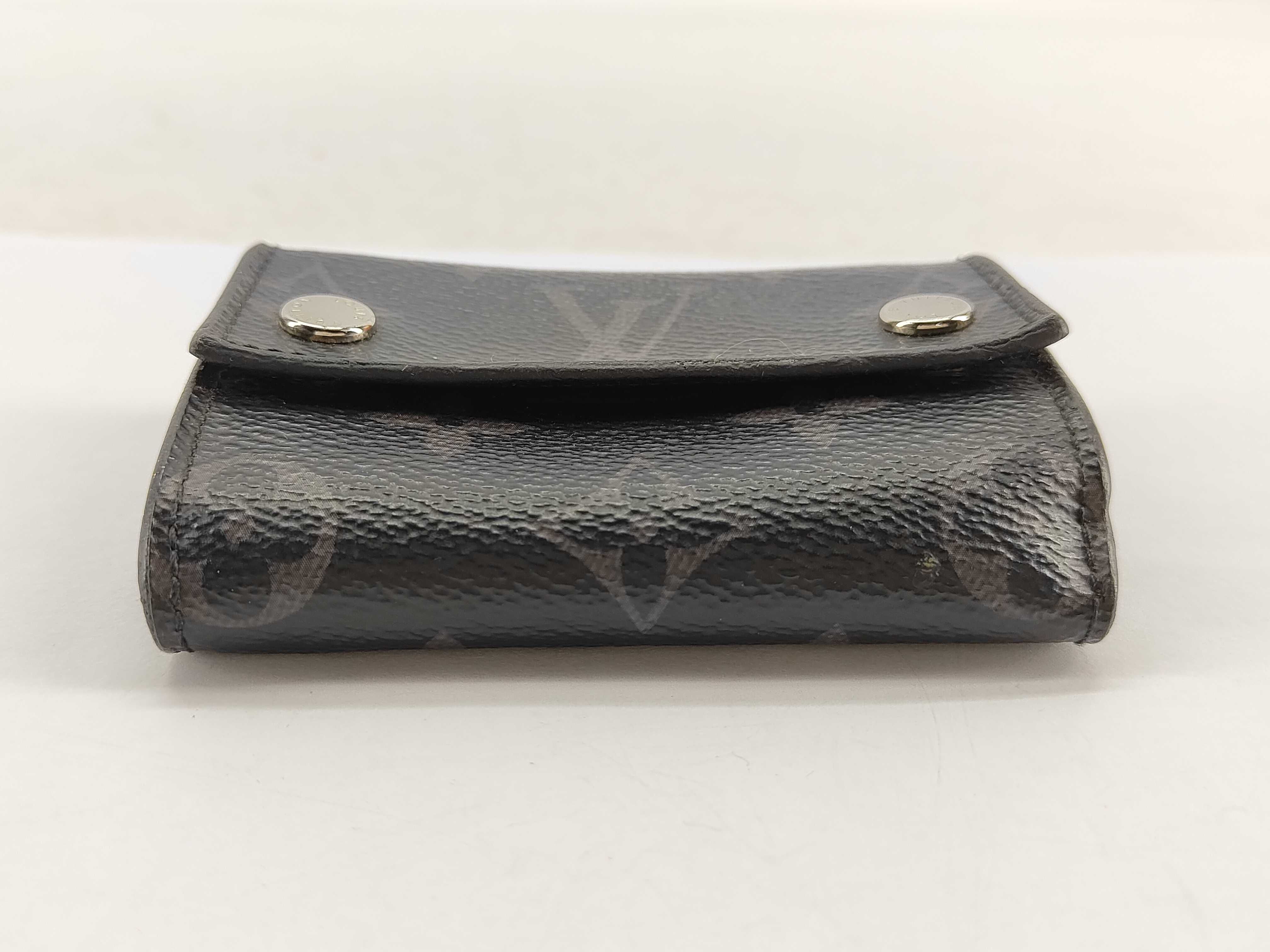 wallet — view 4