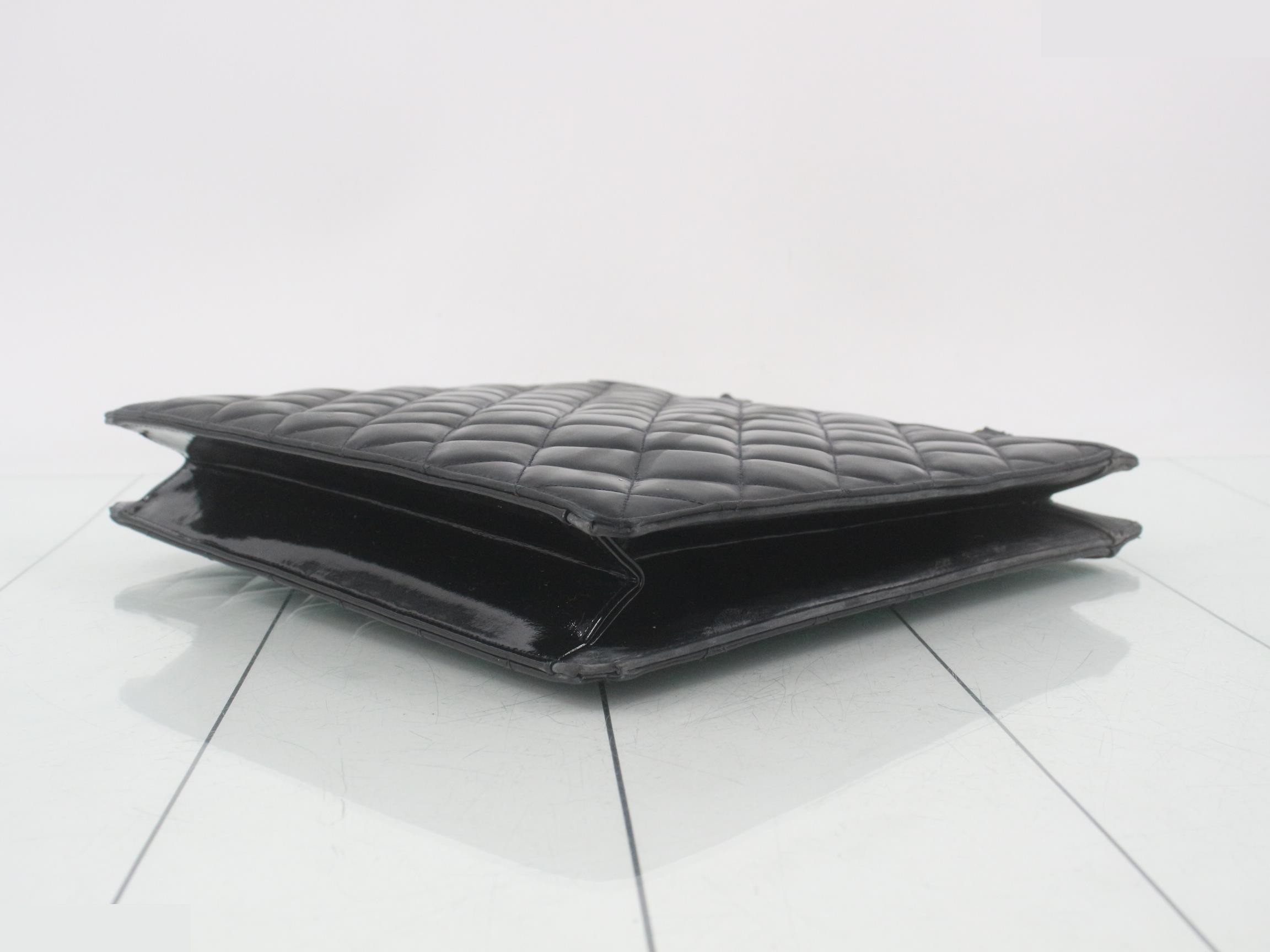 Matelassé Chain Handbag — view 6