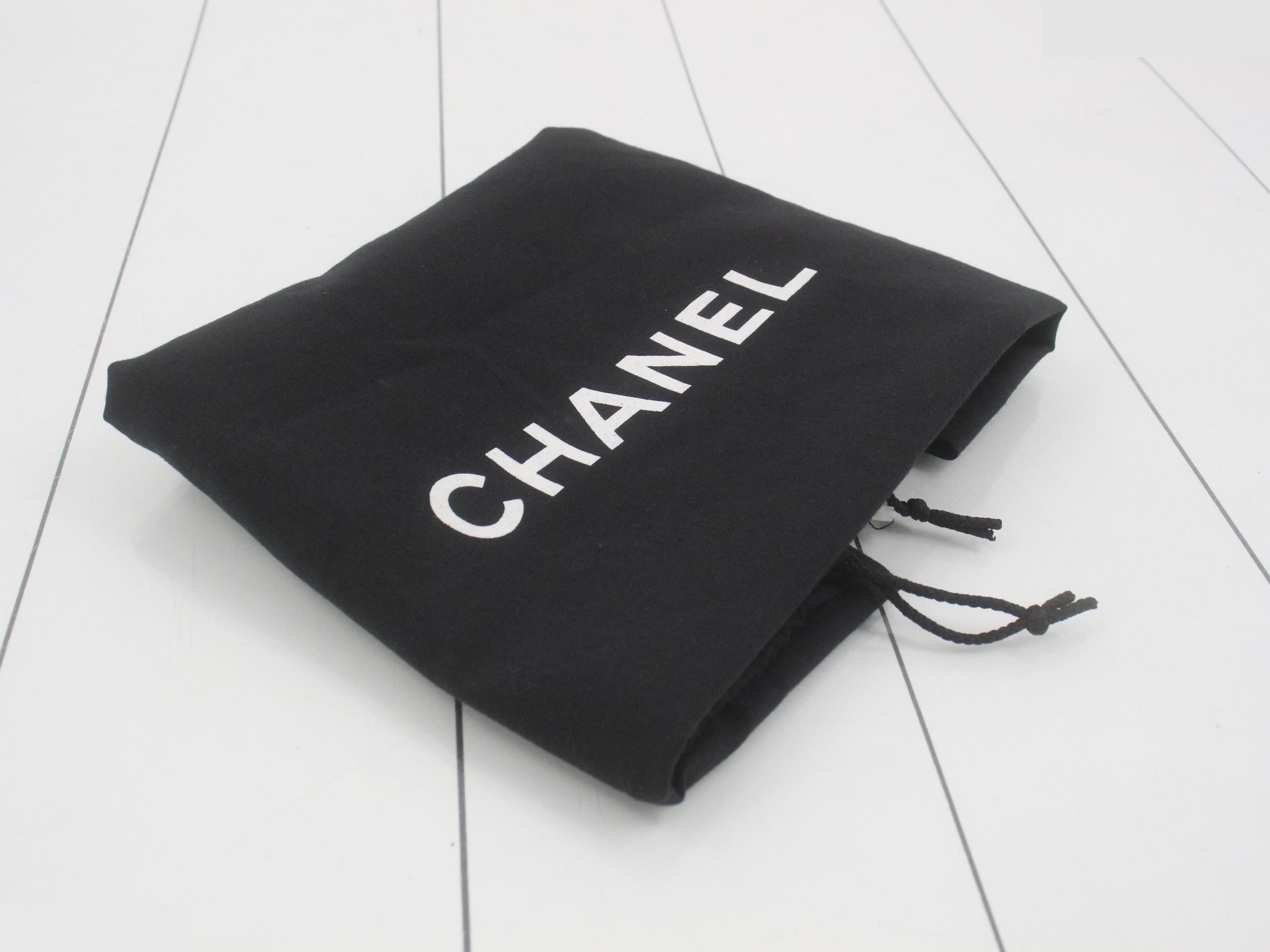 Matelassé Chain Handbag — view 7