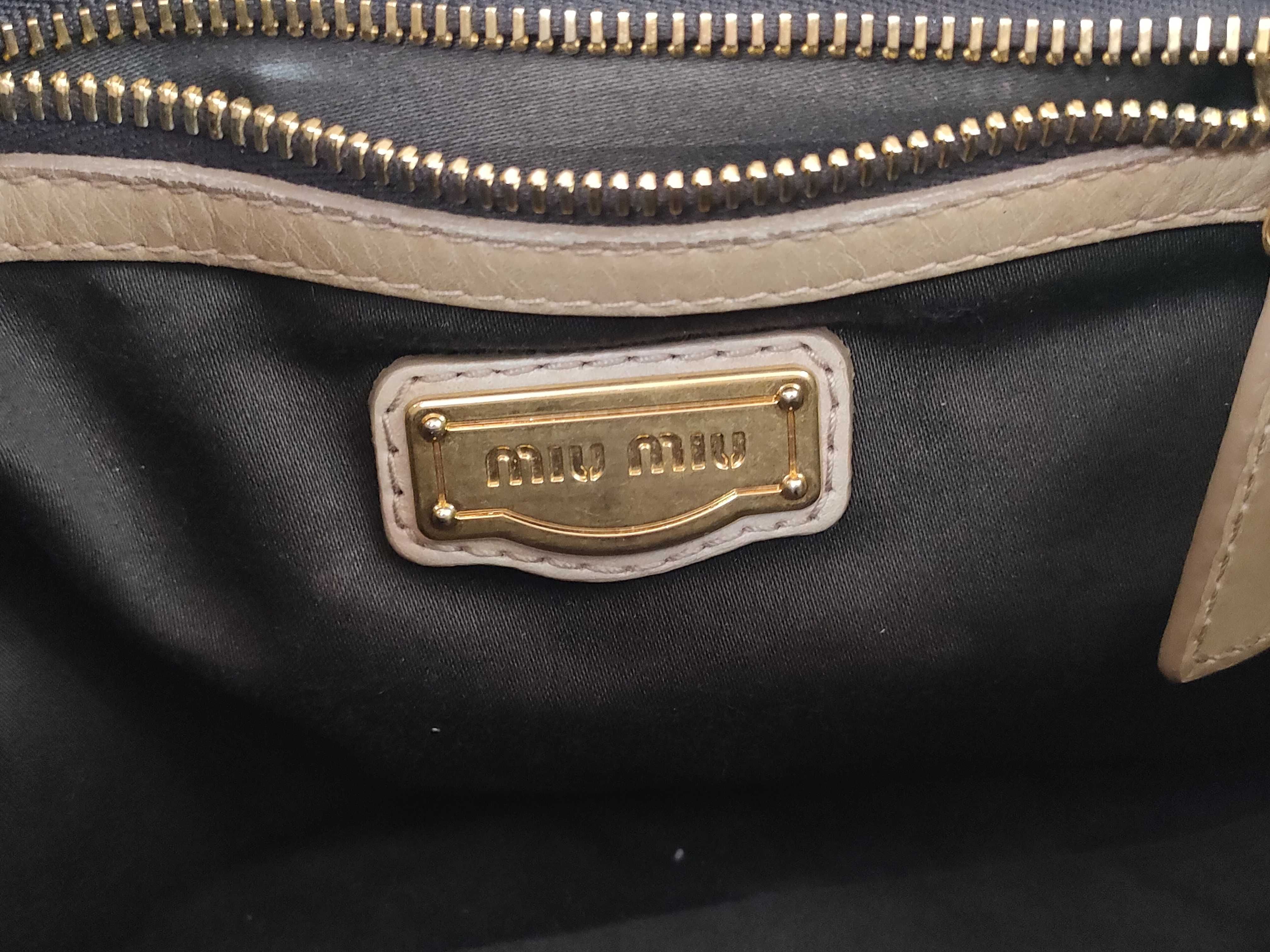 Matelassé Leather 2-Way Handbag — view 12