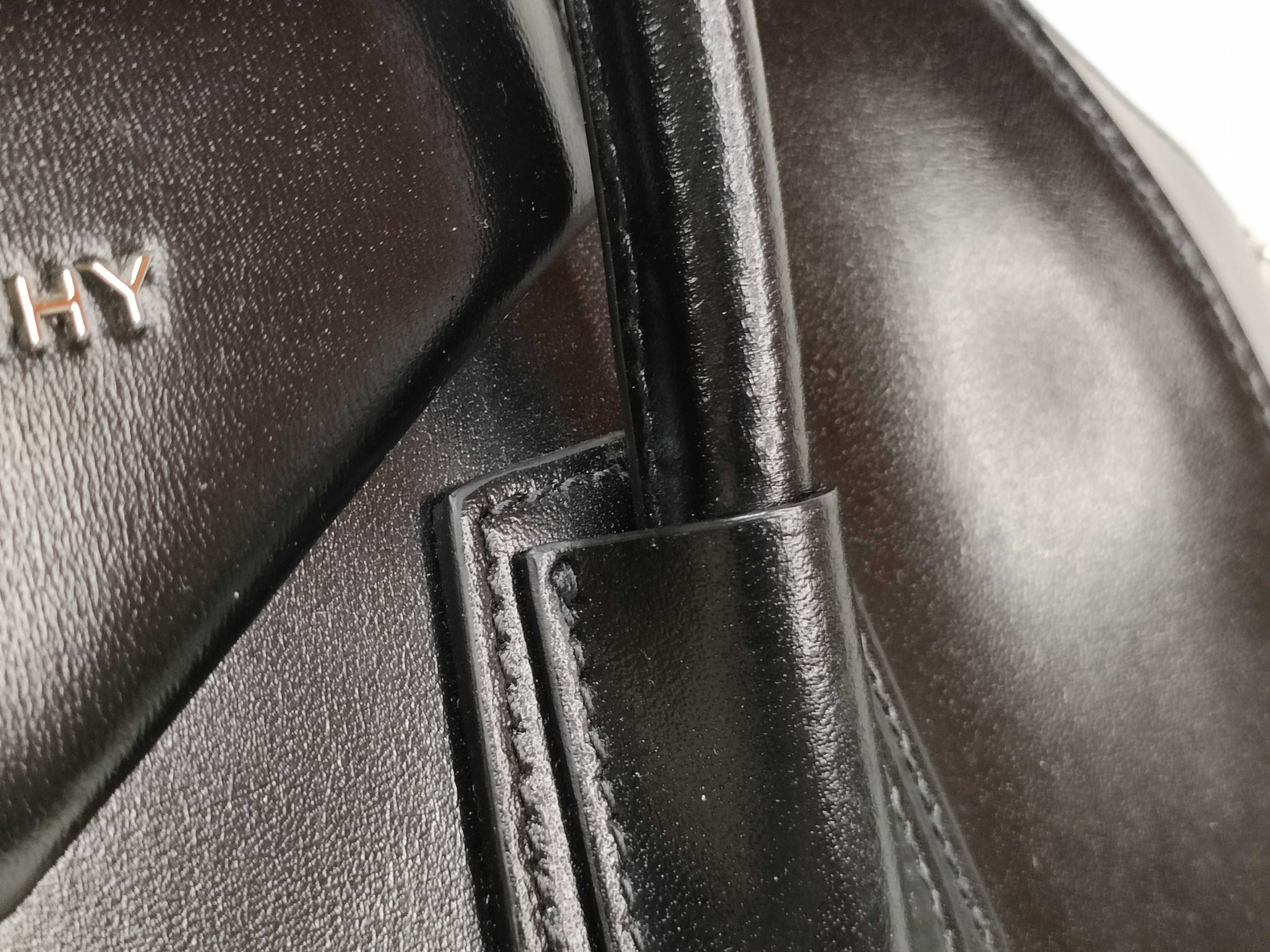 Antigona Bag Shoulder Bag — view 11