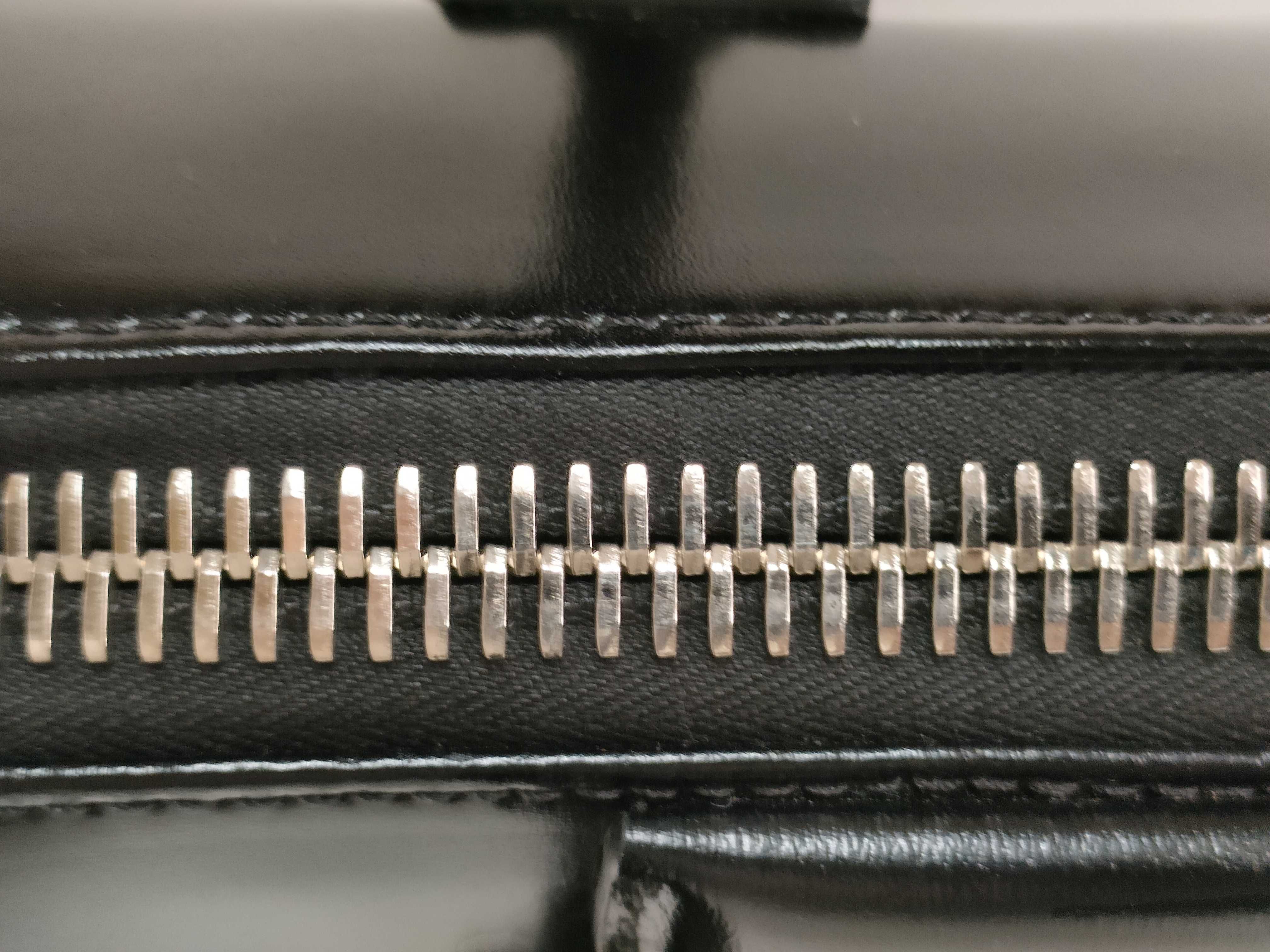 Antigona Bag Shoulder Bag — view 12