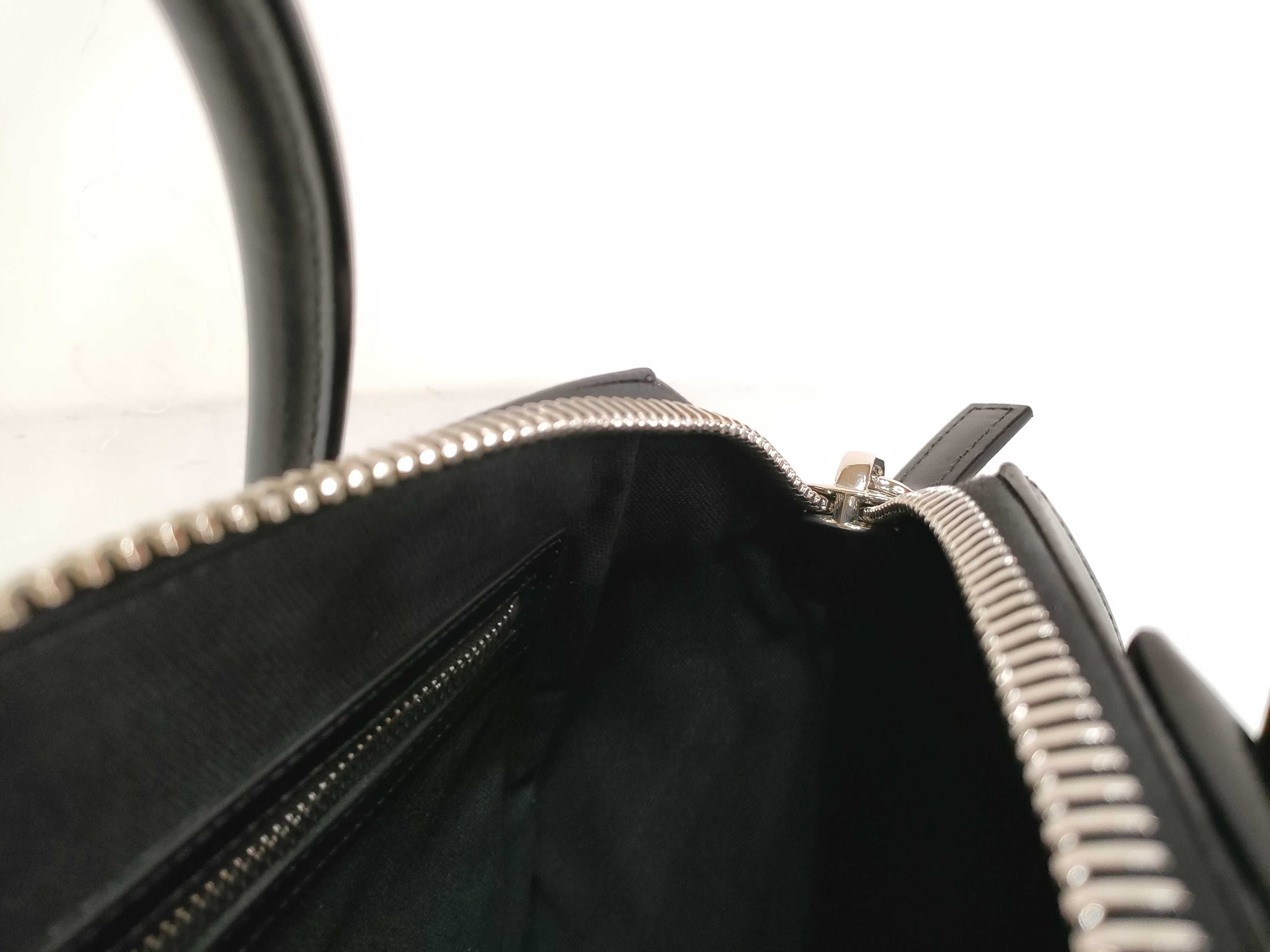 Antigona Bag Shoulder Bag — view 14