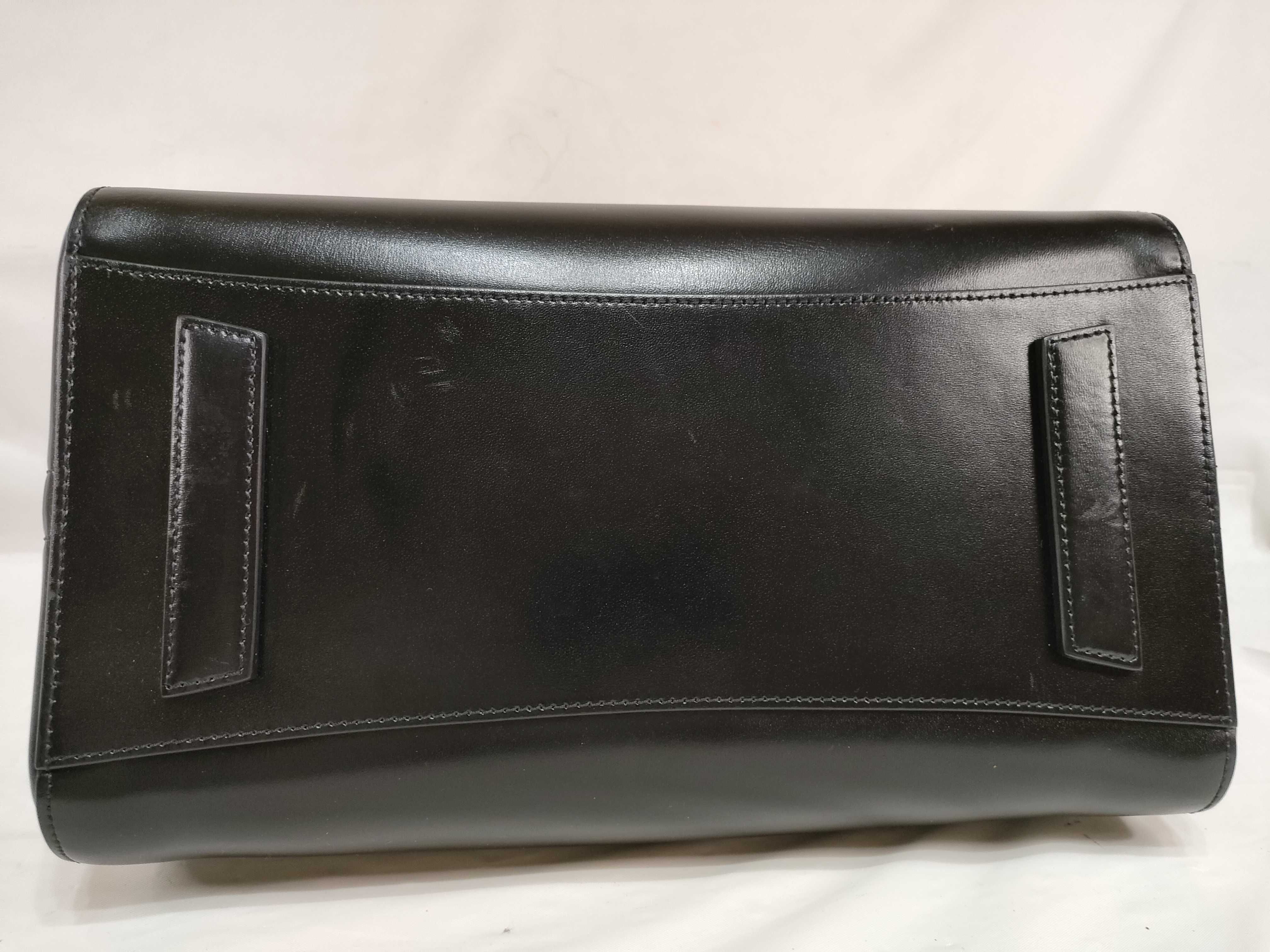 Antigona Bag Shoulder Bag — view 9