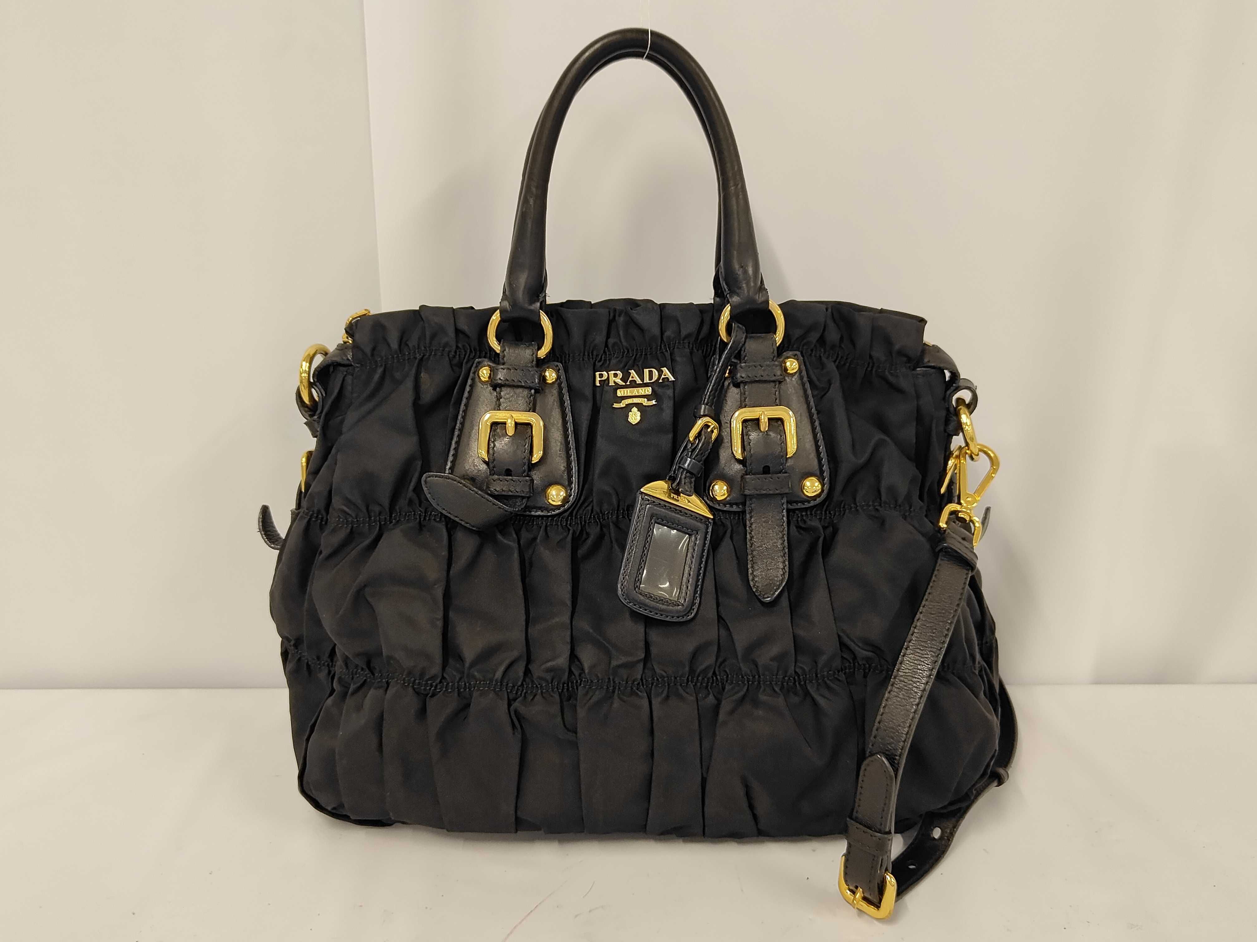 Tessuto Gaufre Shoulder Bag