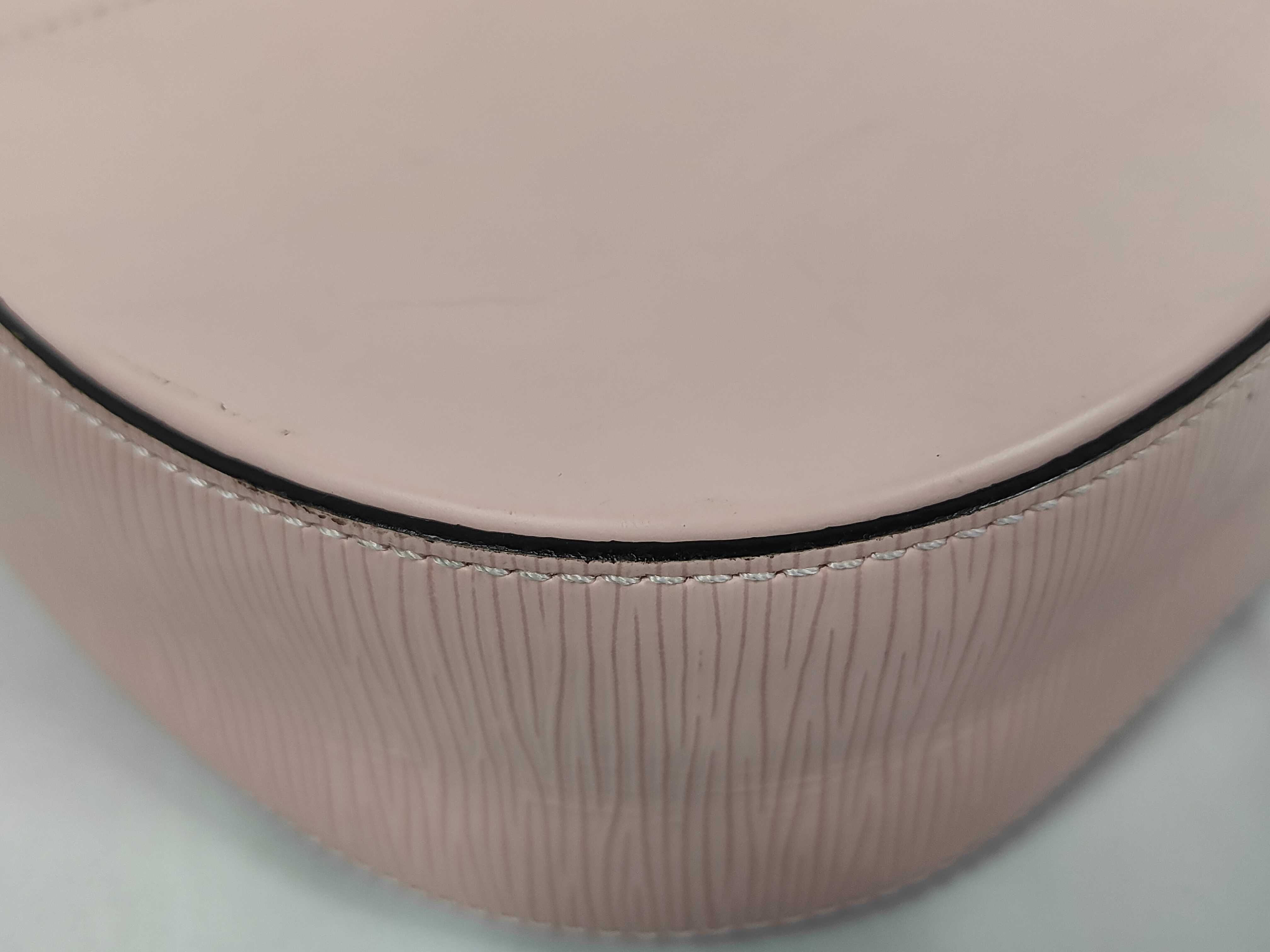 Epi LV Epi Luna Rose Ballerine Shoulder Bag — view 3