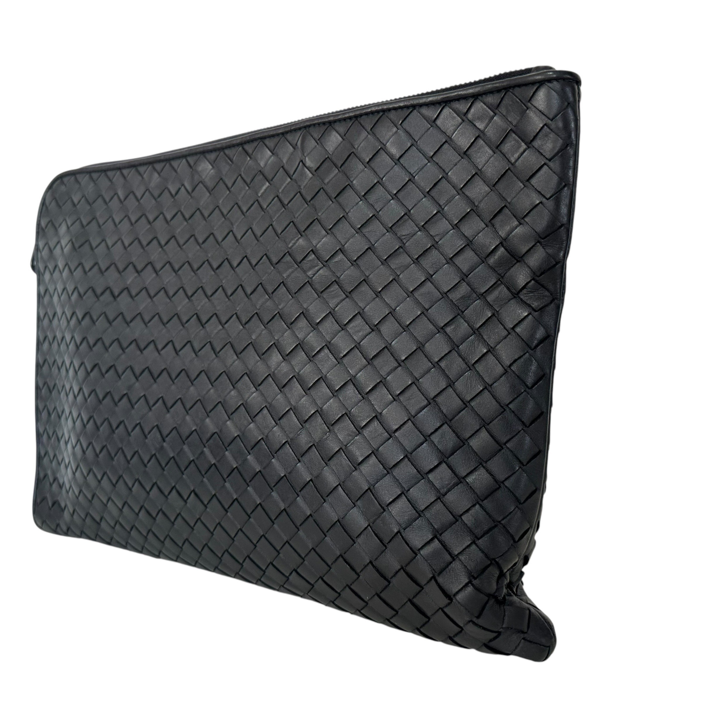 Intrecciato Clutch Bag, Second Bag, Black — view 3