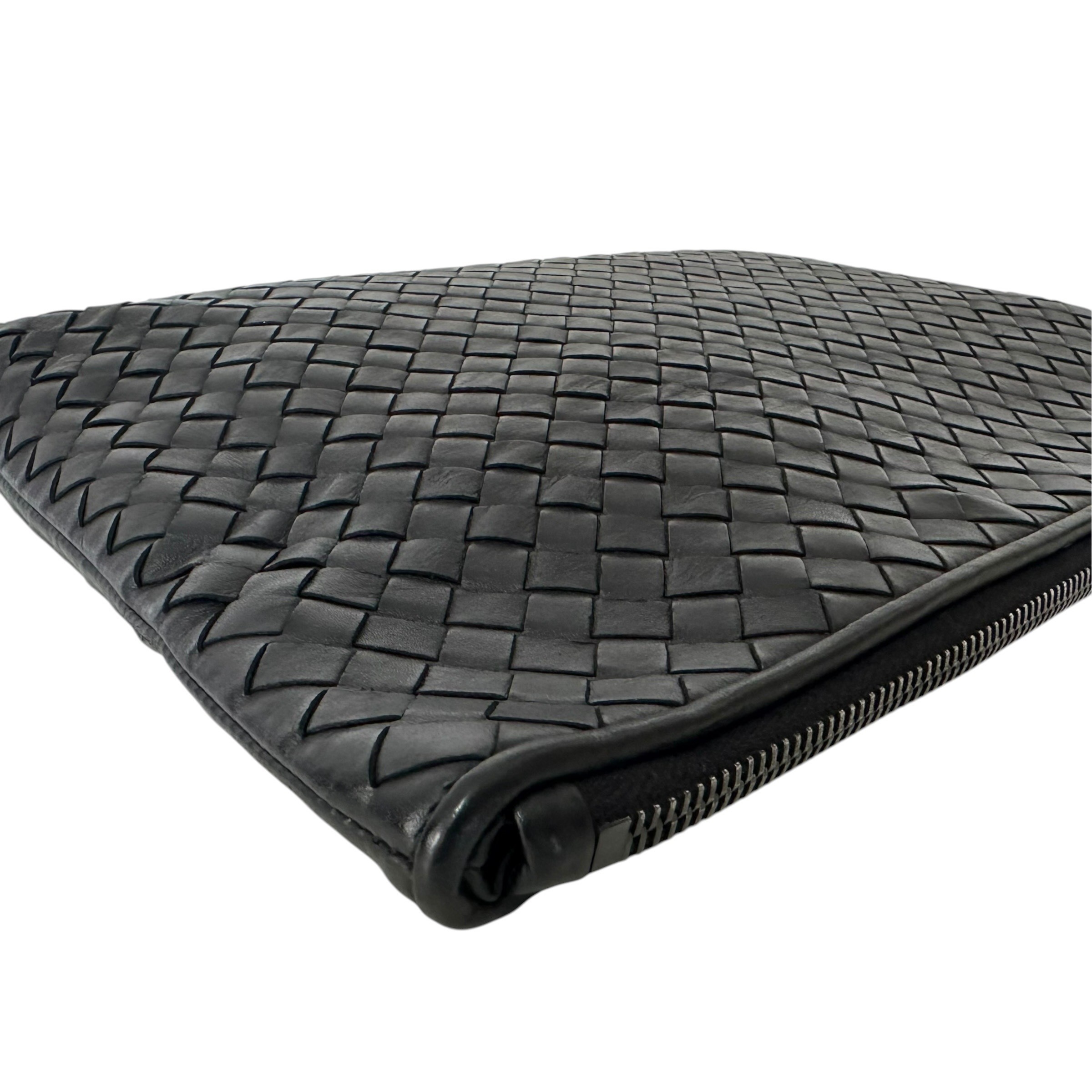 Intrecciato Clutch Bag, Second Bag, Black — view 6
