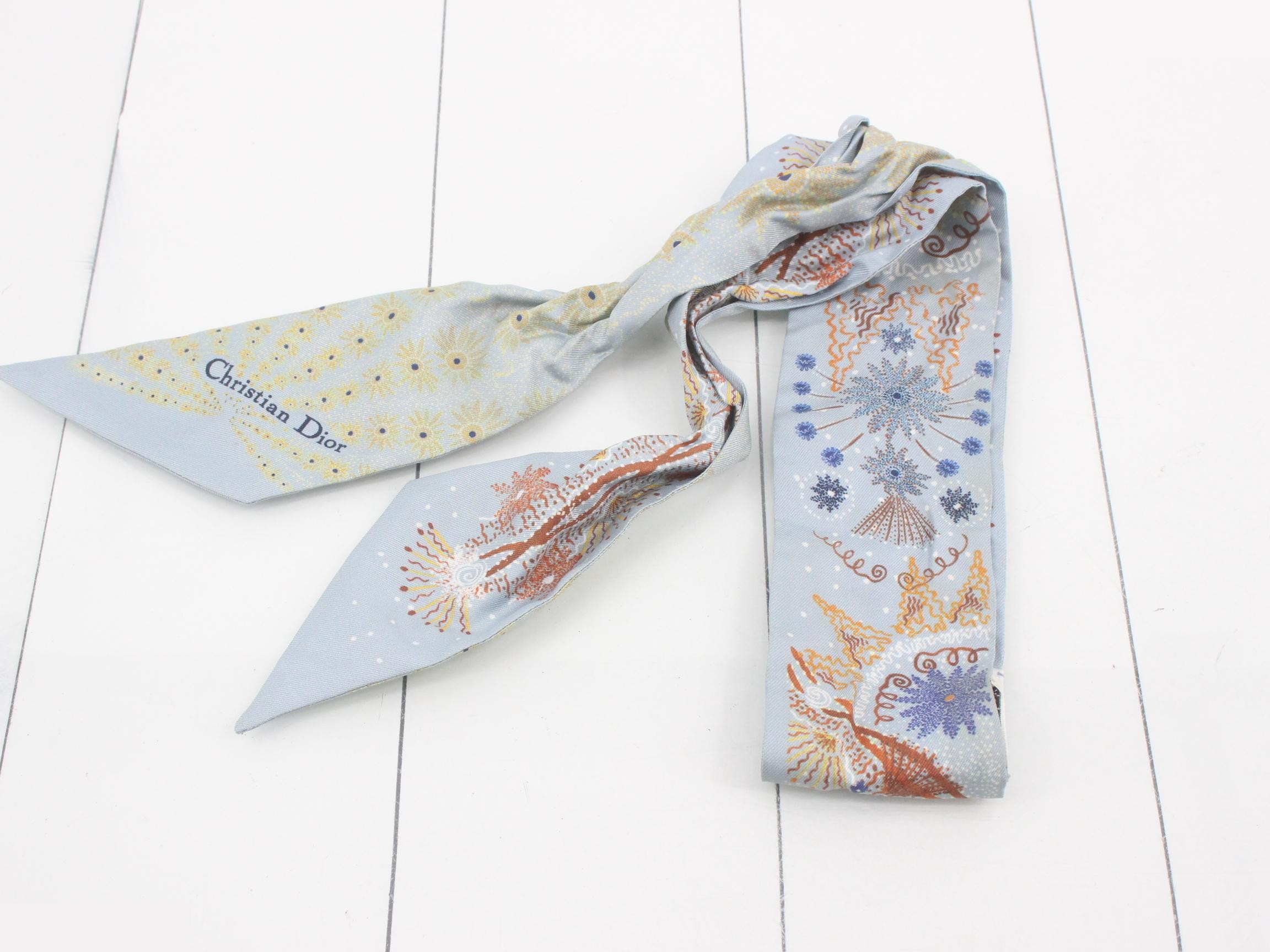 scarf — view 2