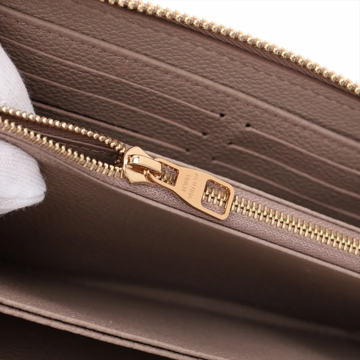 Empreinte Zippy Wallet M69034 Tourtrere Round Zip Wallet (RFID detected) — view 12