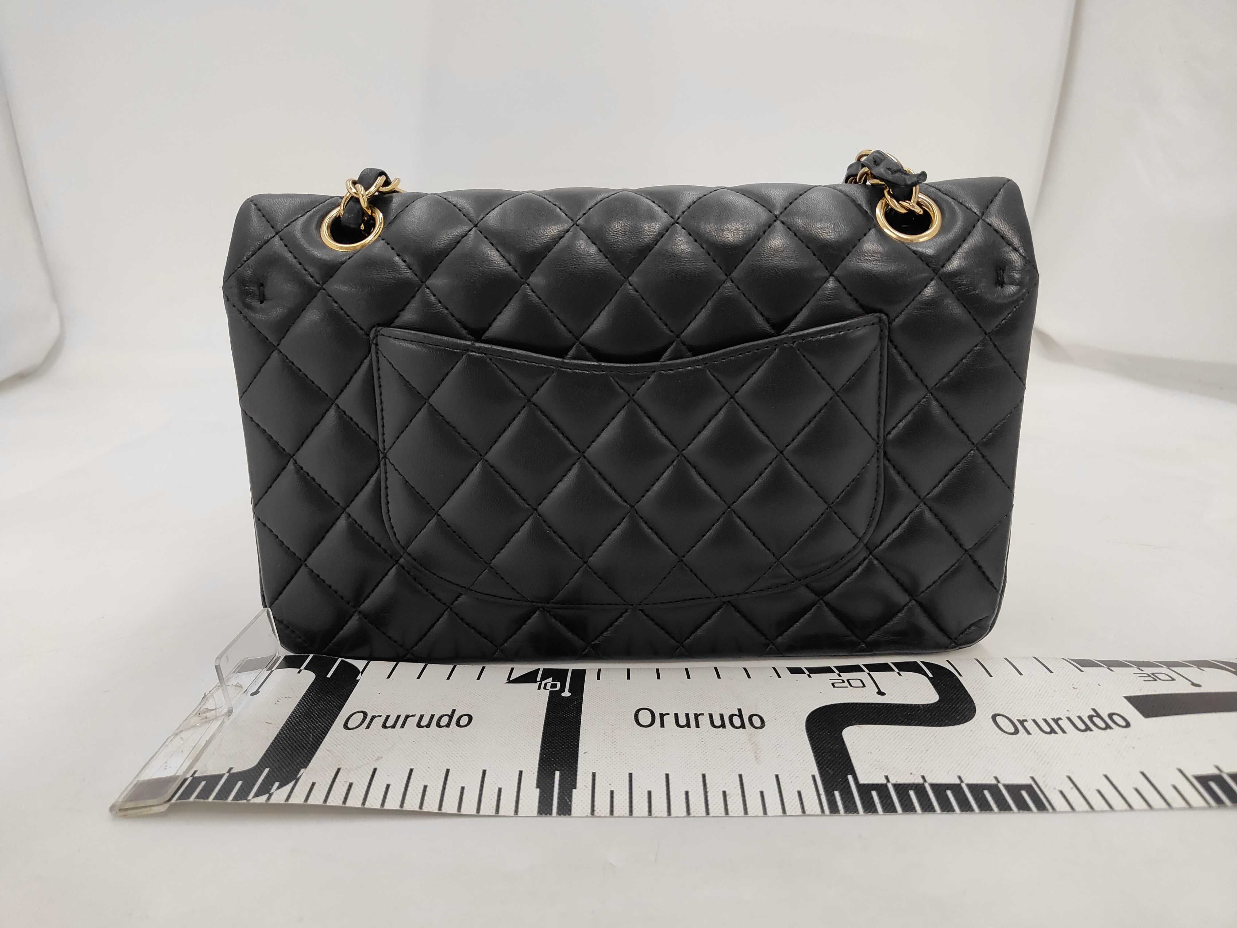 Matelassé 25 Double Flap Double Chain Black Lambskin Shoulder Bag — view 2