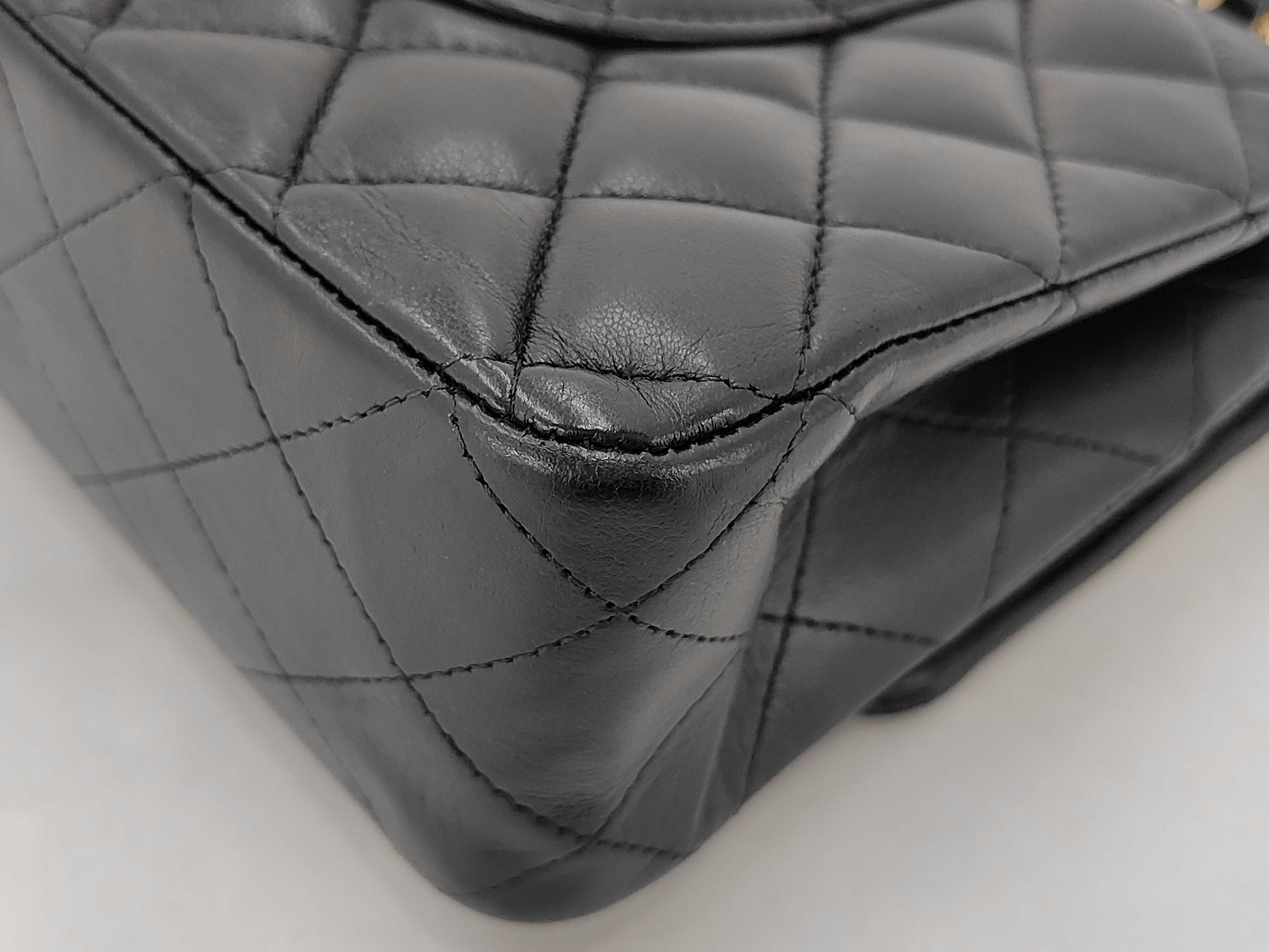 Matelassé 25 Double Flap Double Chain Black Lambskin Shoulder Bag — view 3