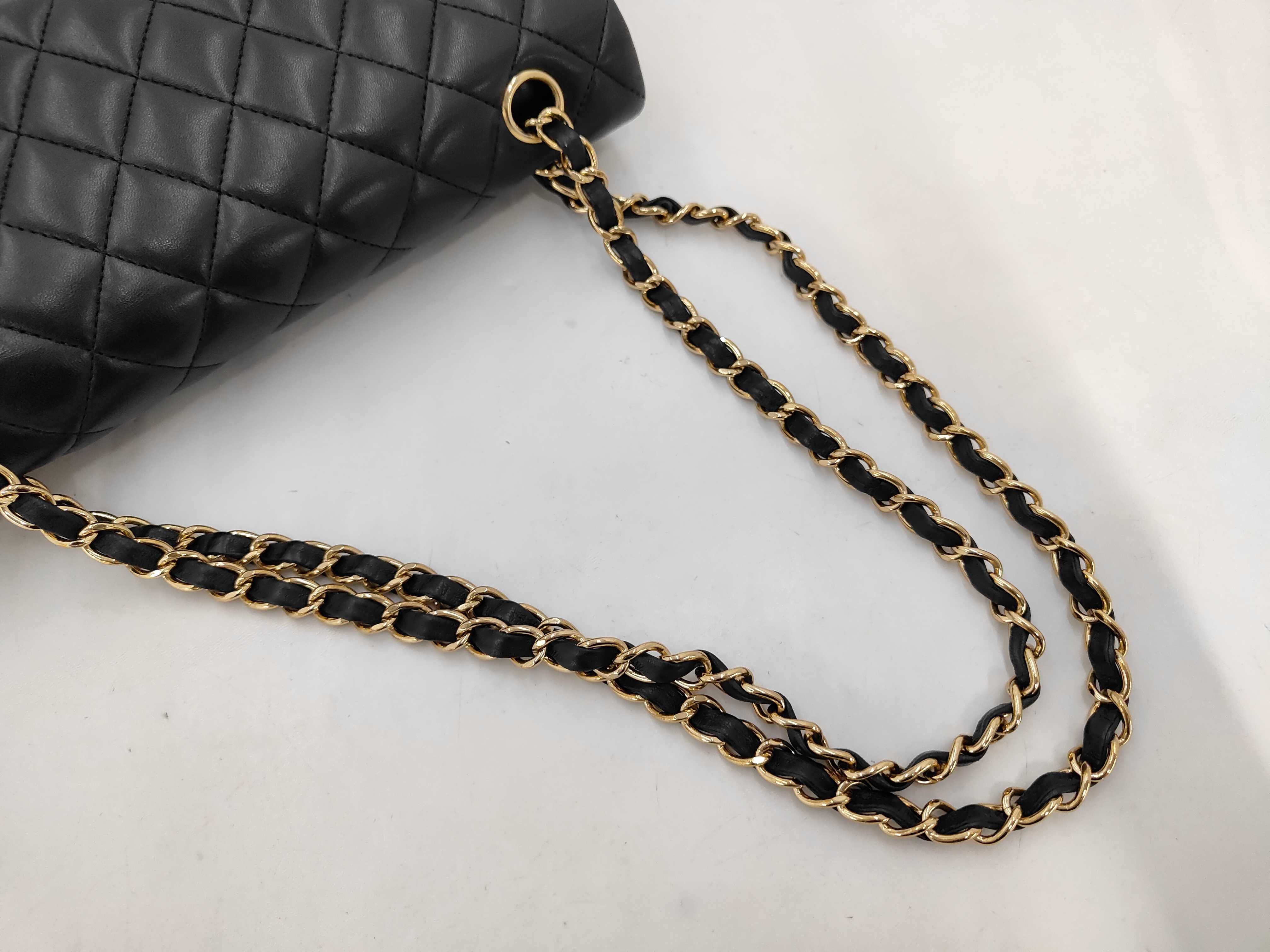 Matelassé 25 Double Flap Double Chain Black Lambskin Shoulder Bag — view 5