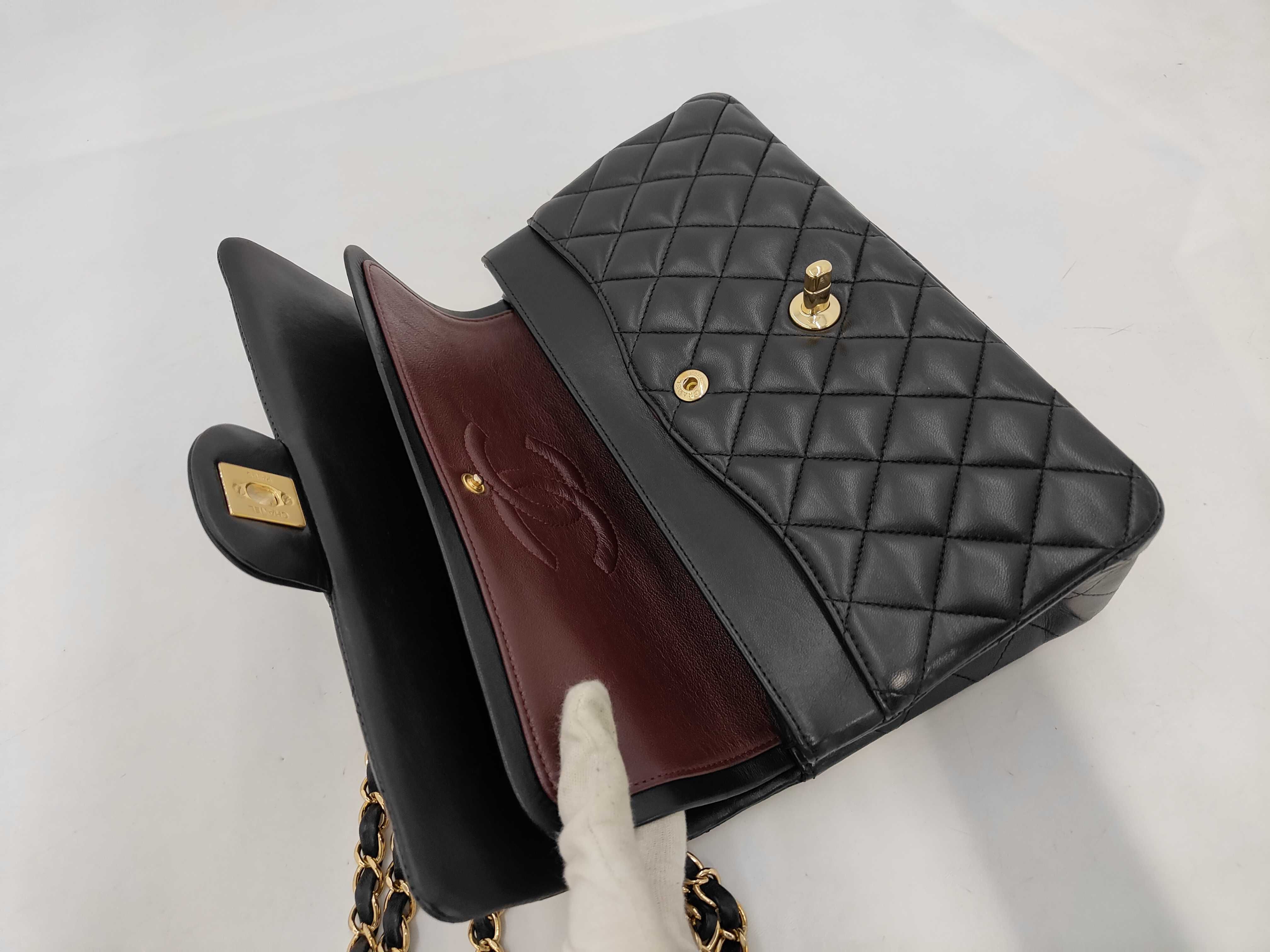 Matelassé 25 Double Flap Double Chain Black Lambskin Shoulder Bag — view 8