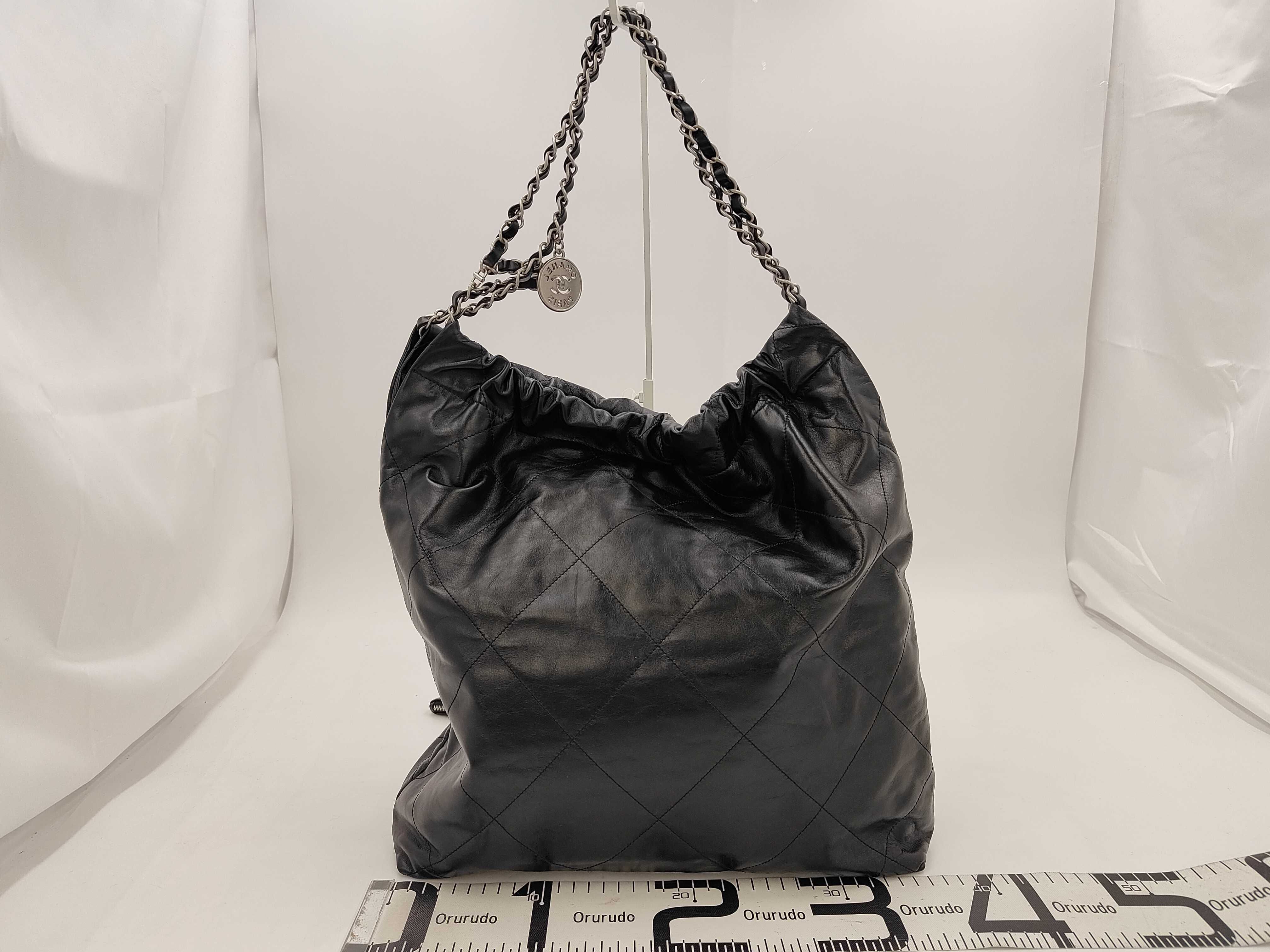 22 K34T74H4 Chain Shoulder Bag, Shiny Calfskin, Black, Silver Hardware, Tote Bag — view 2