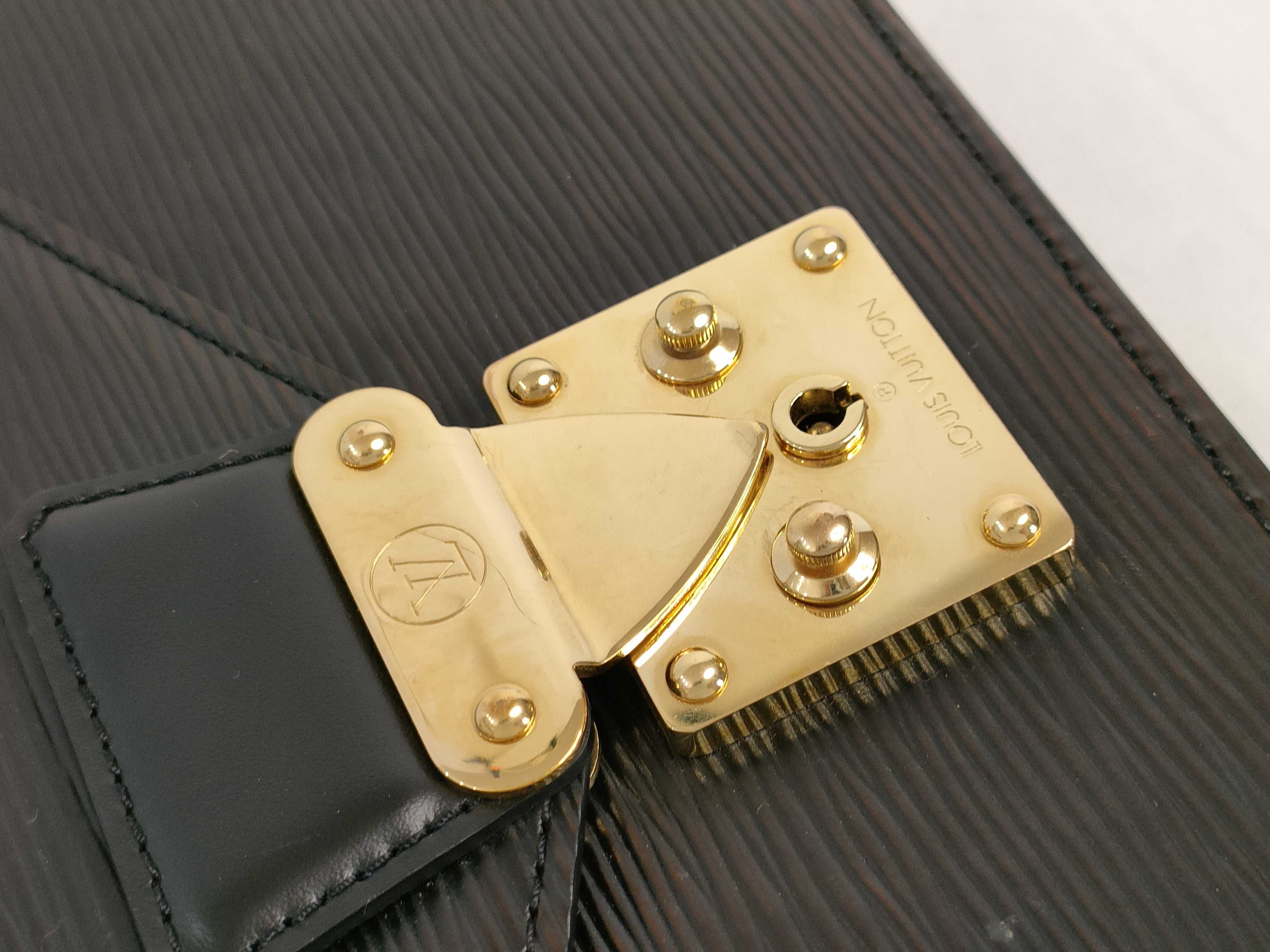 Epi Louis Vuitton Clutch Black VI0041 Clutch Bag — view 14