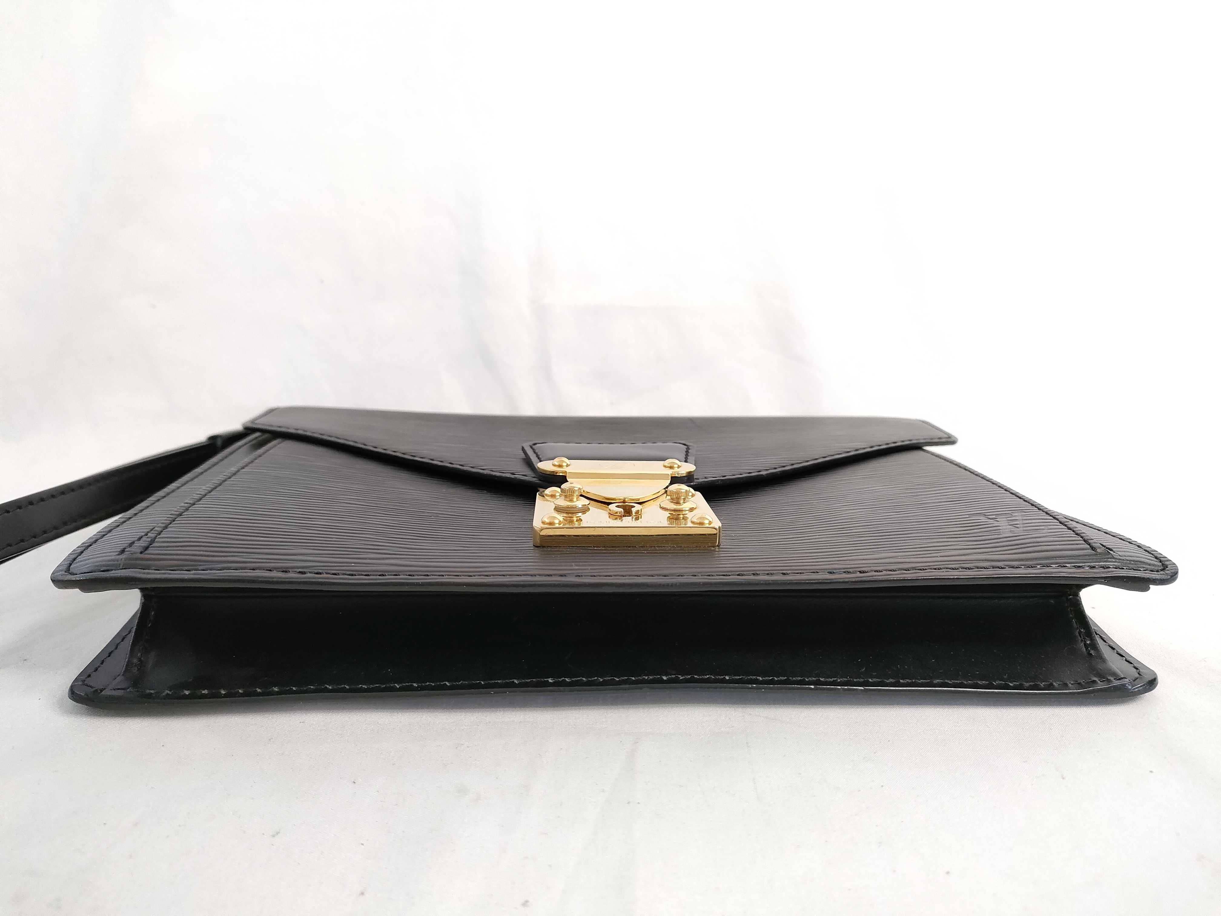 Epi Louis Vuitton Clutch Black VI0041 Clutch Bag — view 7
