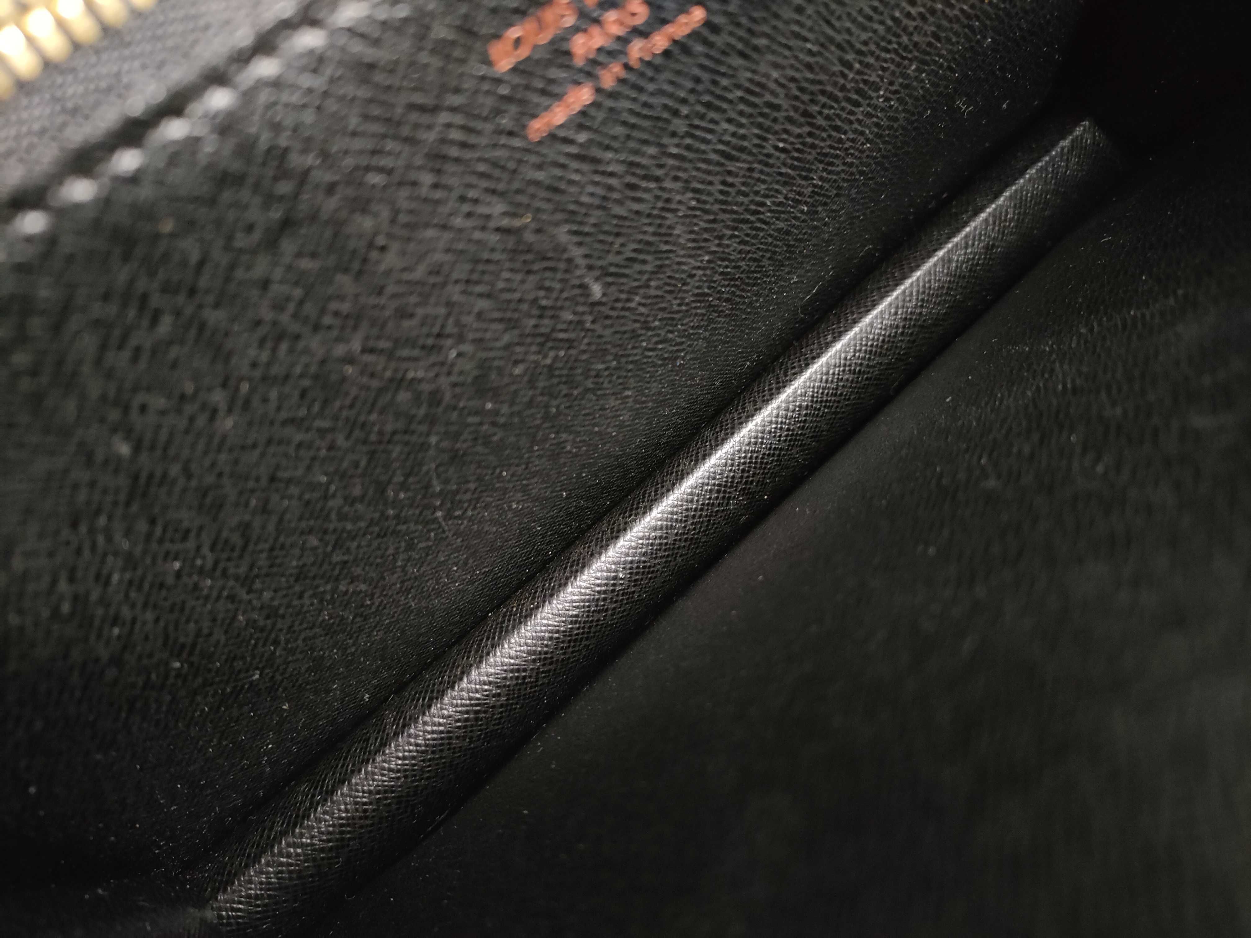 Epi Louis Vuitton Clutch Black VI0041 Clutch Bag — view 10