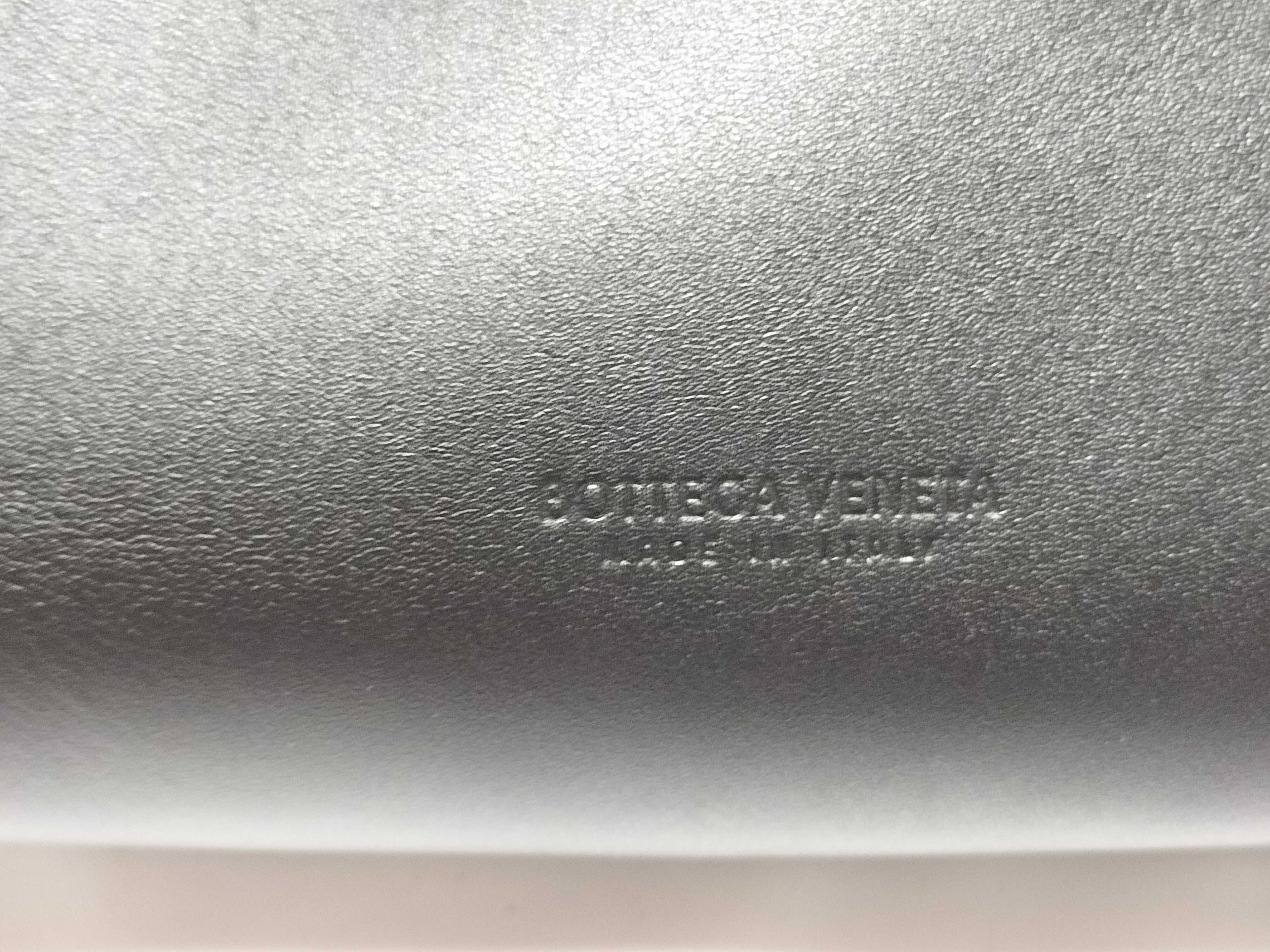 Intrecciato Bottega Veneta Concert Pouch Leather Shoulder Bag White R00595584S Shoulder Bag — view 13
