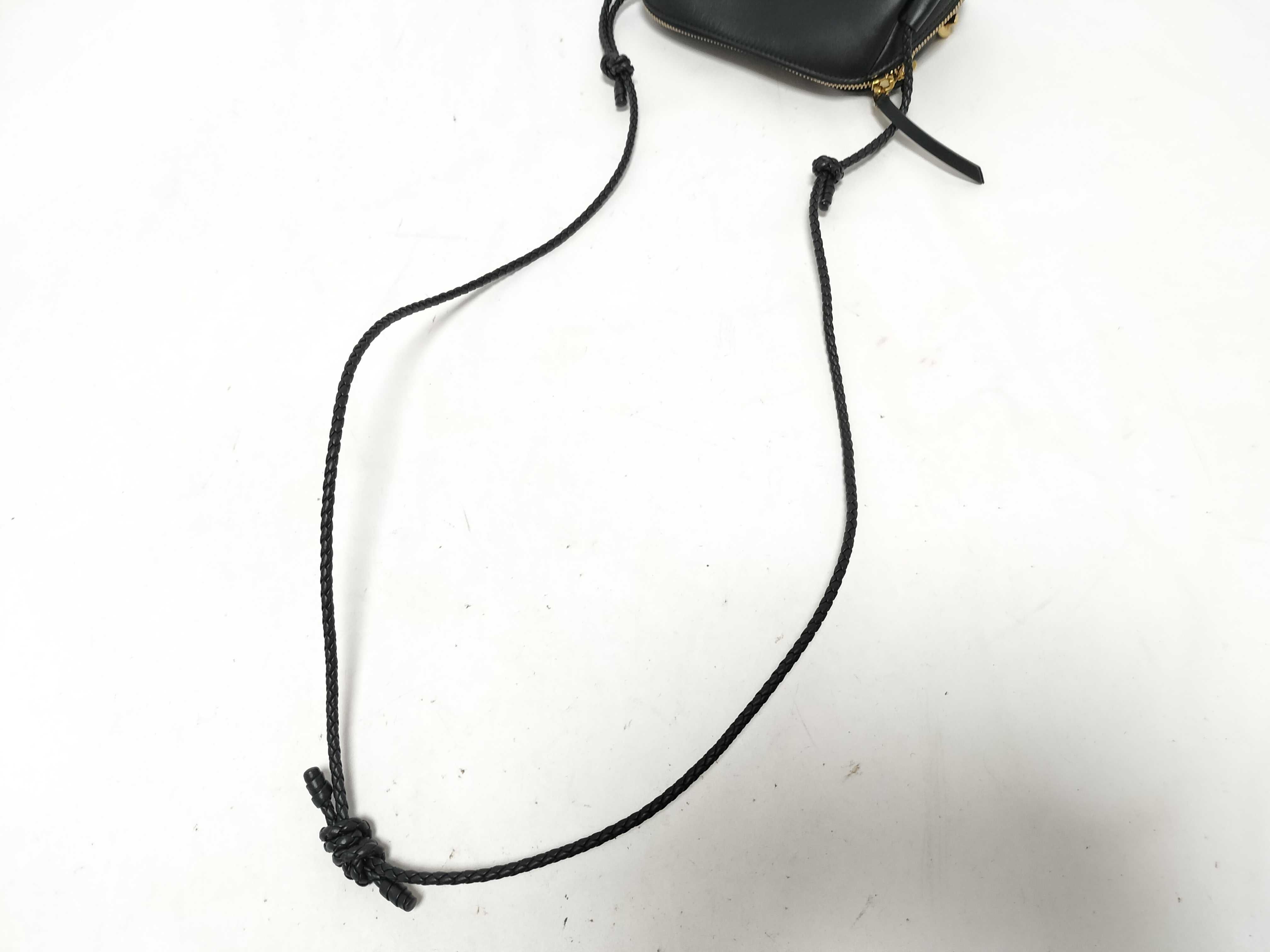 Intrecciato Bottega Veneta Concert Pouch Leather Shoulder Bag White R00595584S Shoulder Bag — view 4