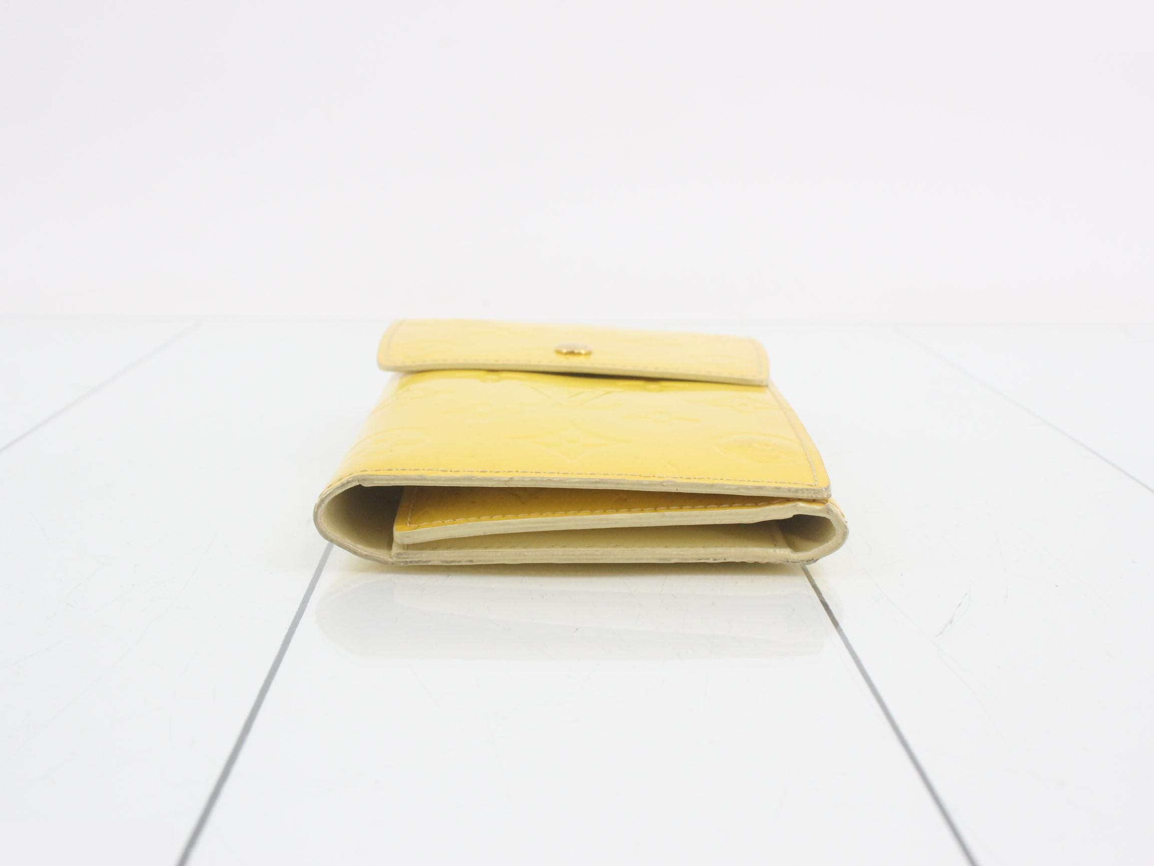 Vernis Shoulder Bag — view 3