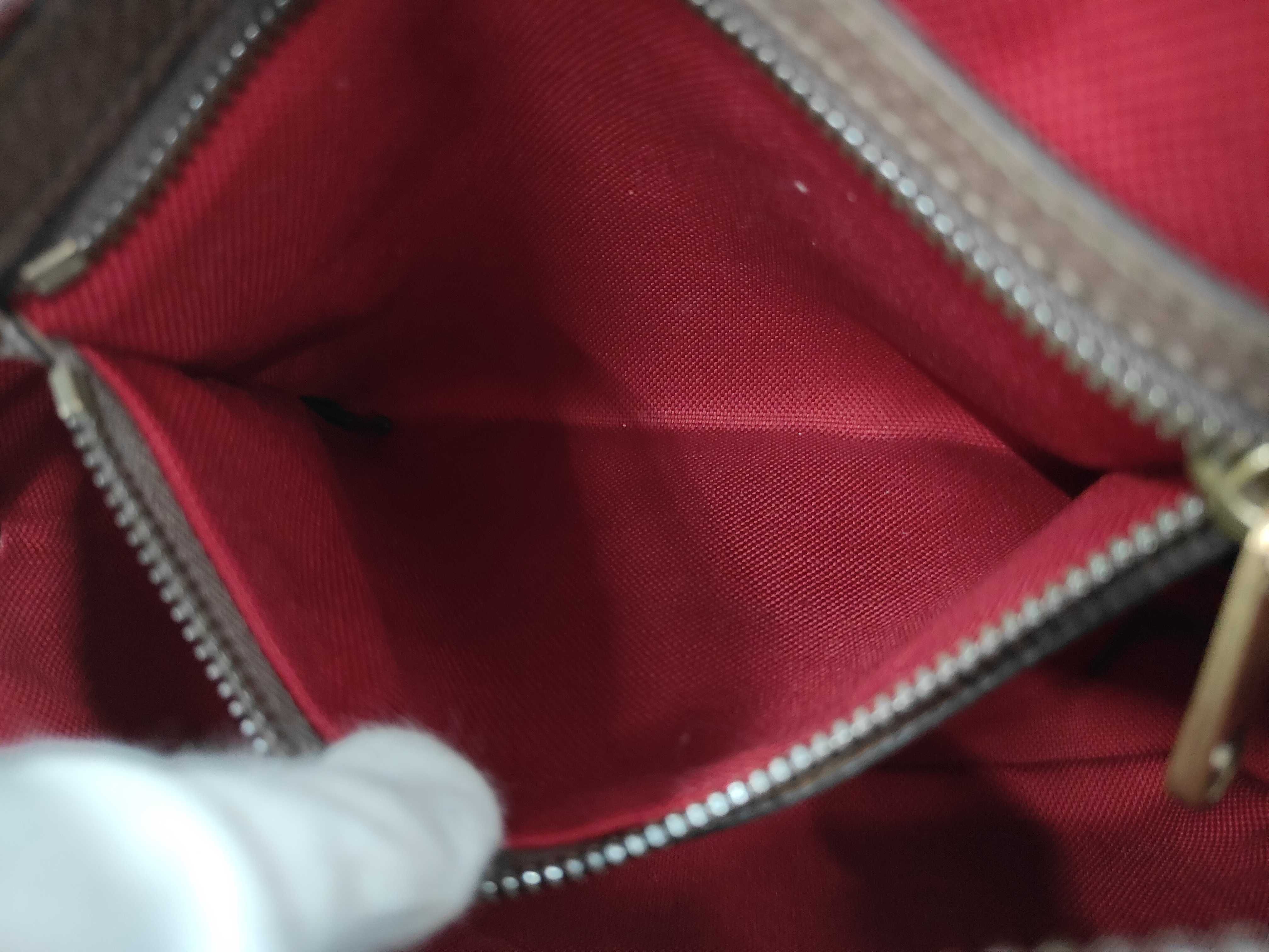 GG Shoulder Bag — view 10