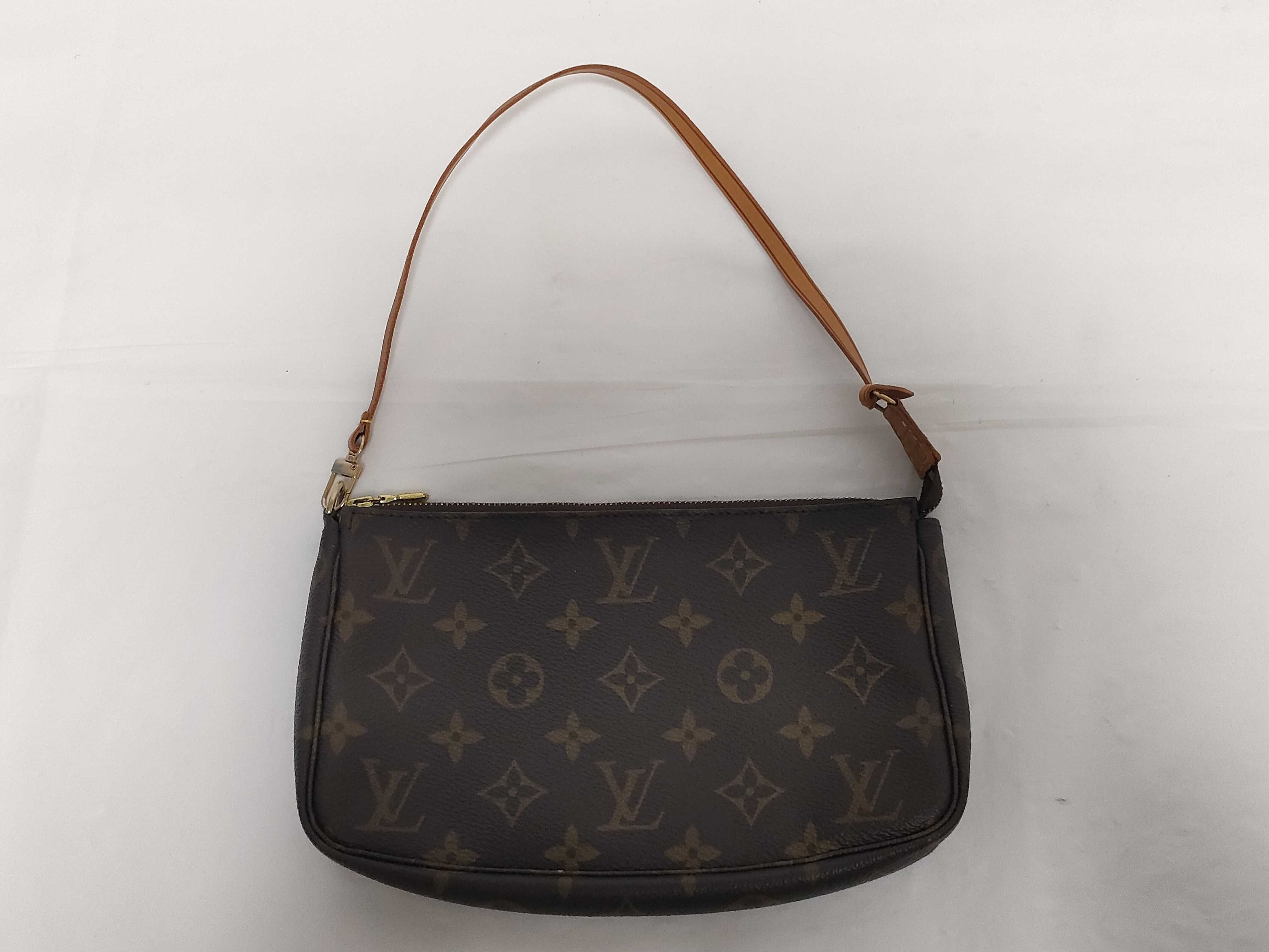 Monogram Accessoires VI1022 Shoulder Bag
