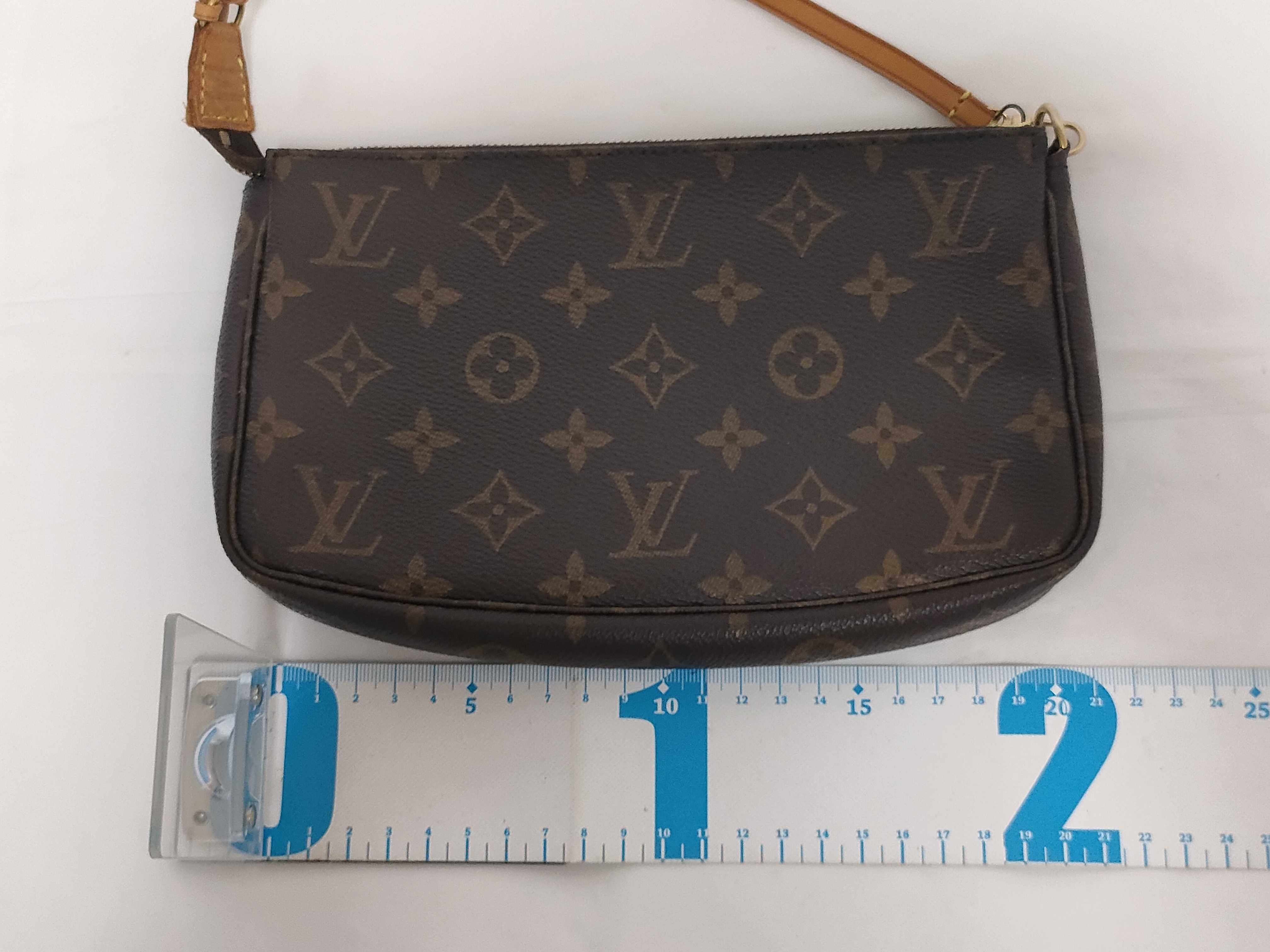 Monogram Accessoires VI1022 Shoulder Bag — view 2