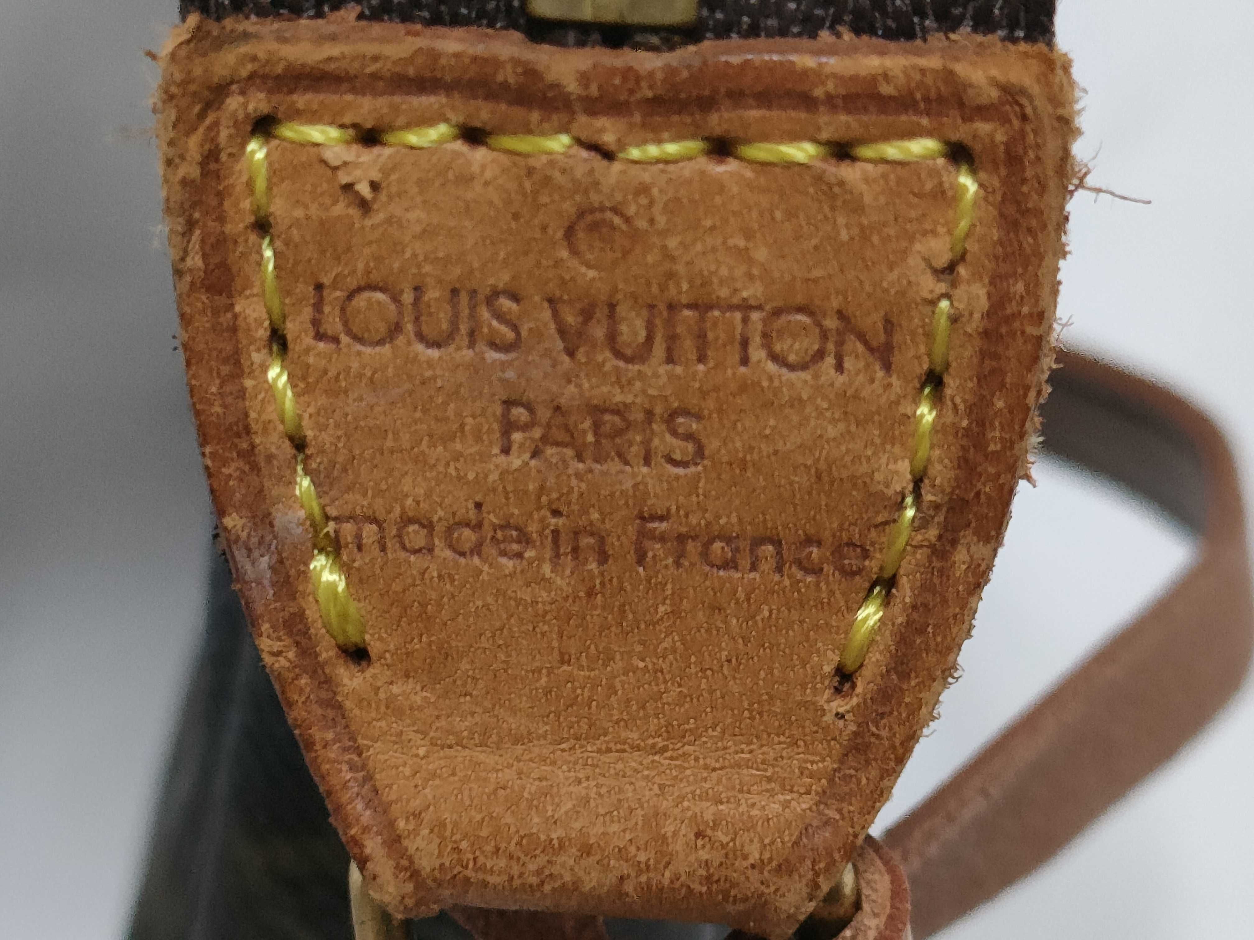 Monogram Accessoires VI1022 Shoulder Bag — view 10
