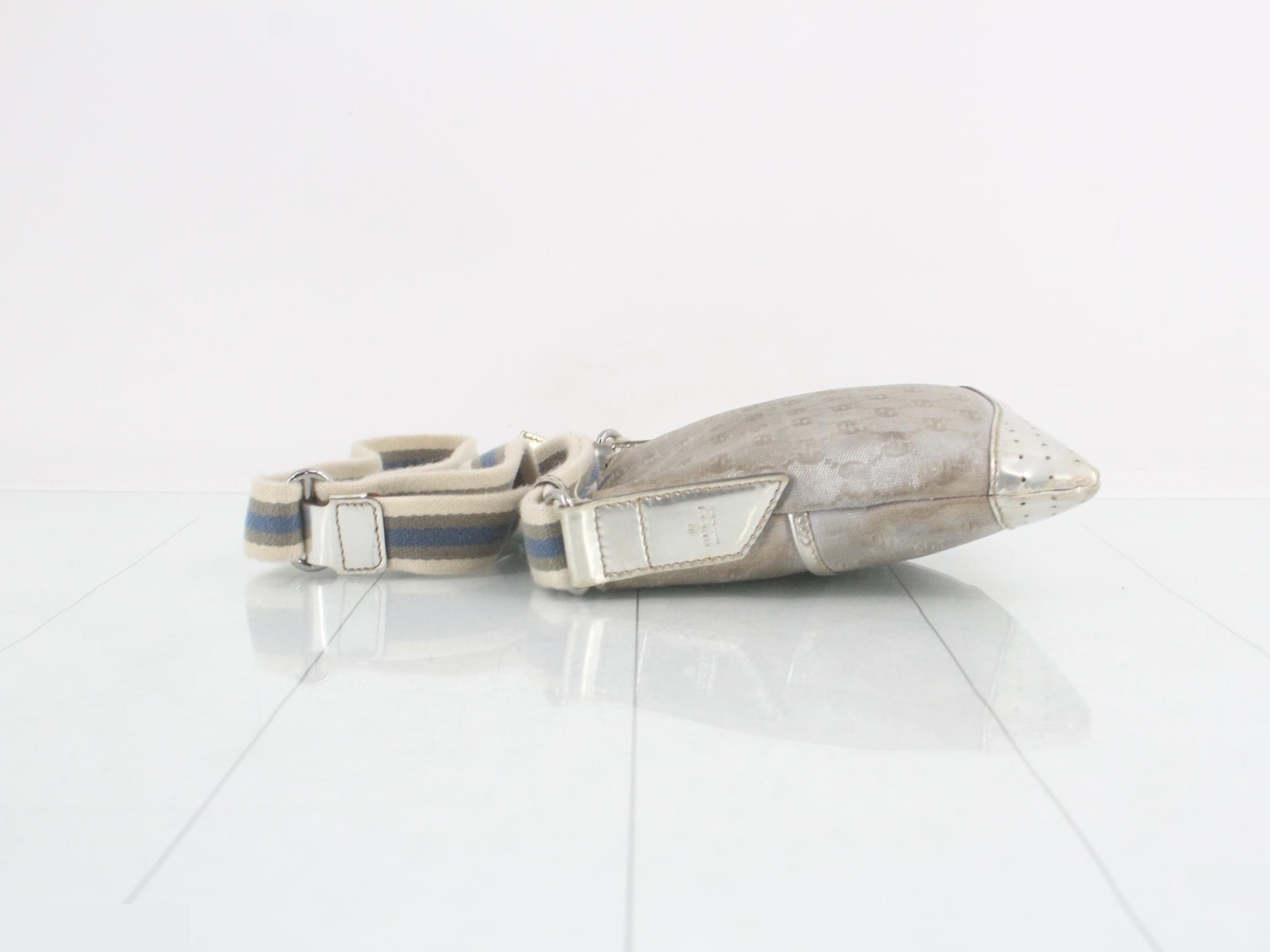 GG canvas shoulder bag — view 4