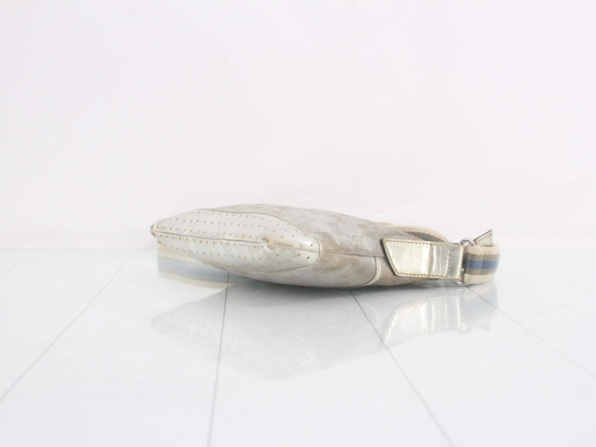 GG canvas shoulder bag — view 6