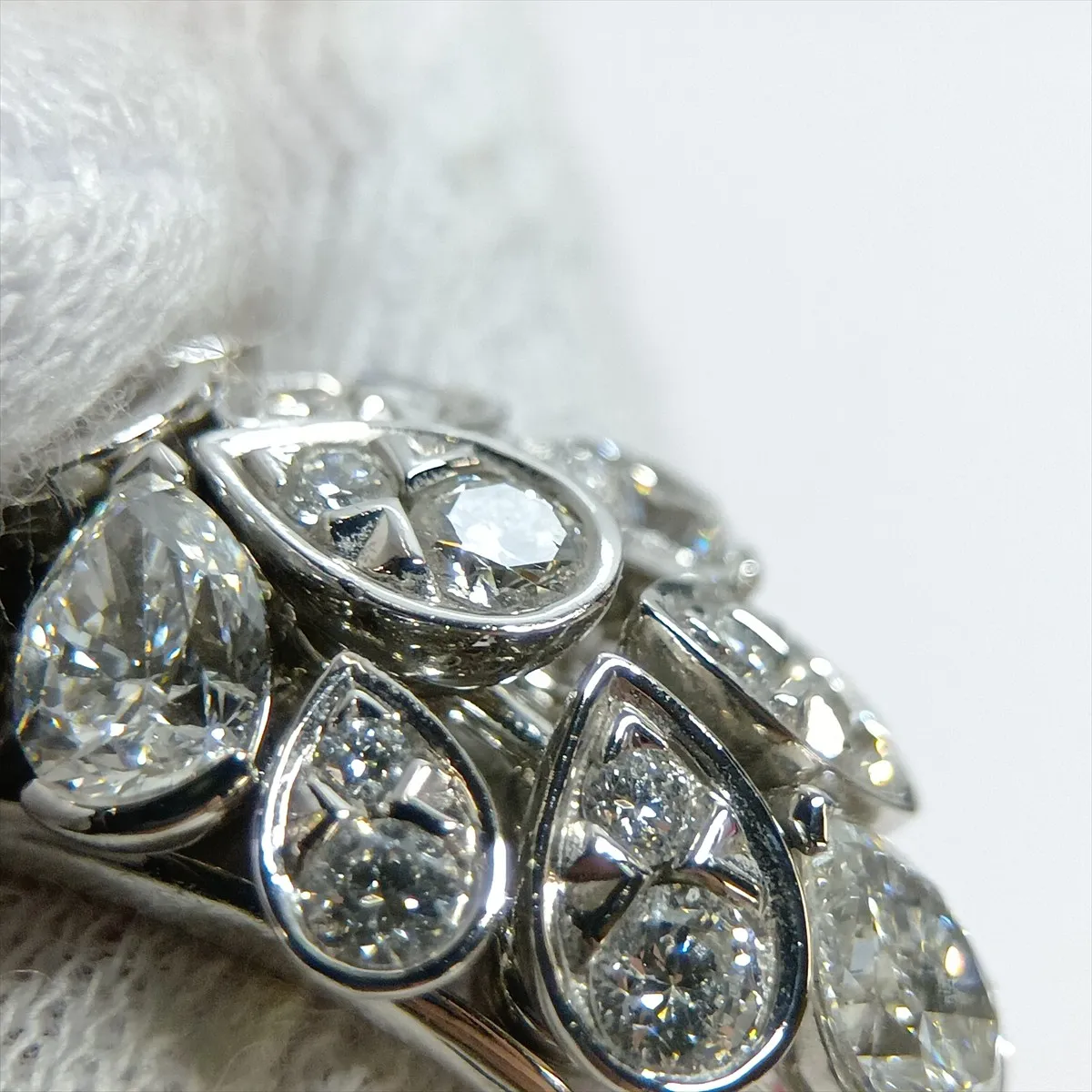 diamond ring, 750 (WG), 11.0g, size 51, GZJ344. Minor chips on the stone, — view 6