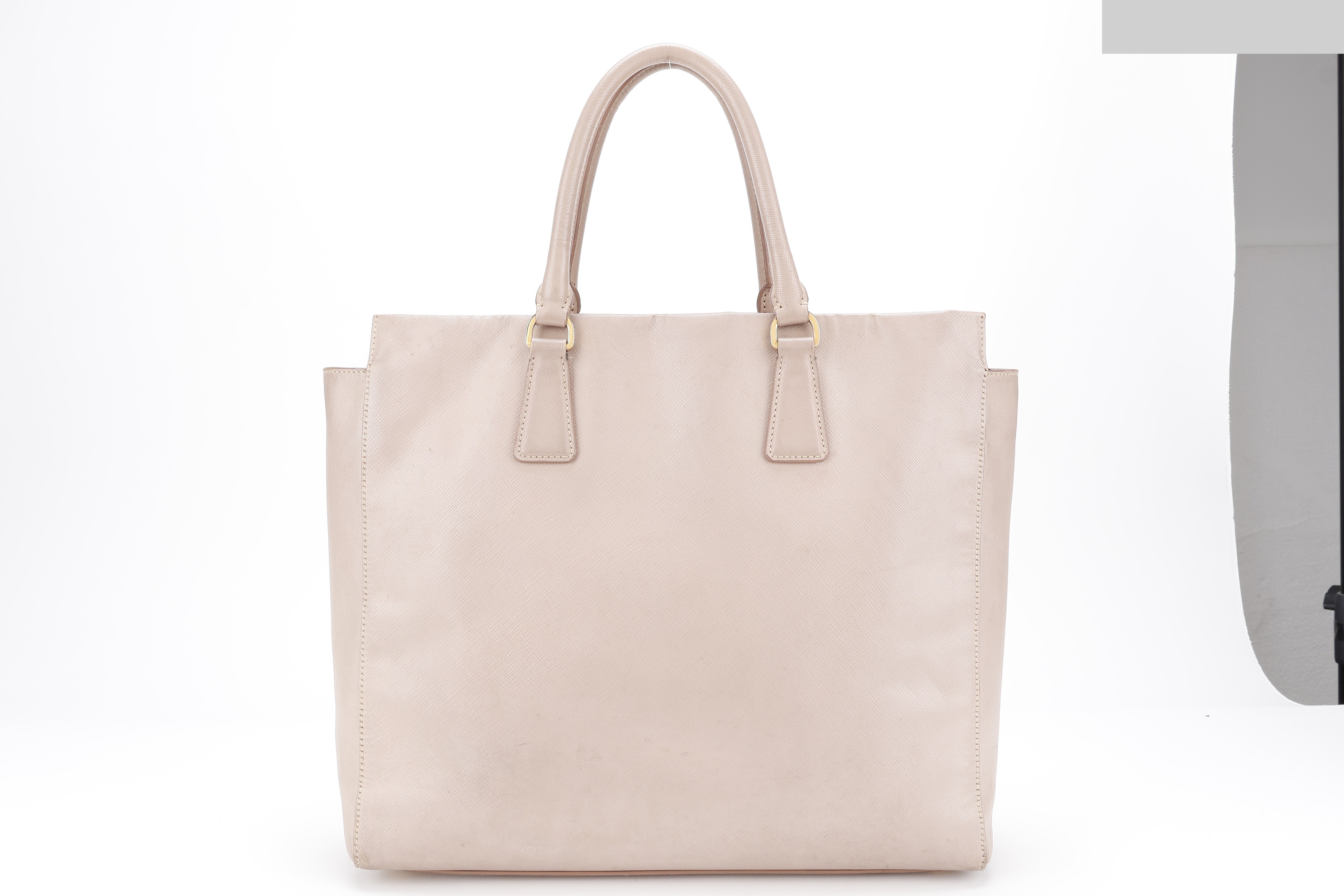 TALL TOTE BAG BEIGE SAFFIANO GHW — view 2