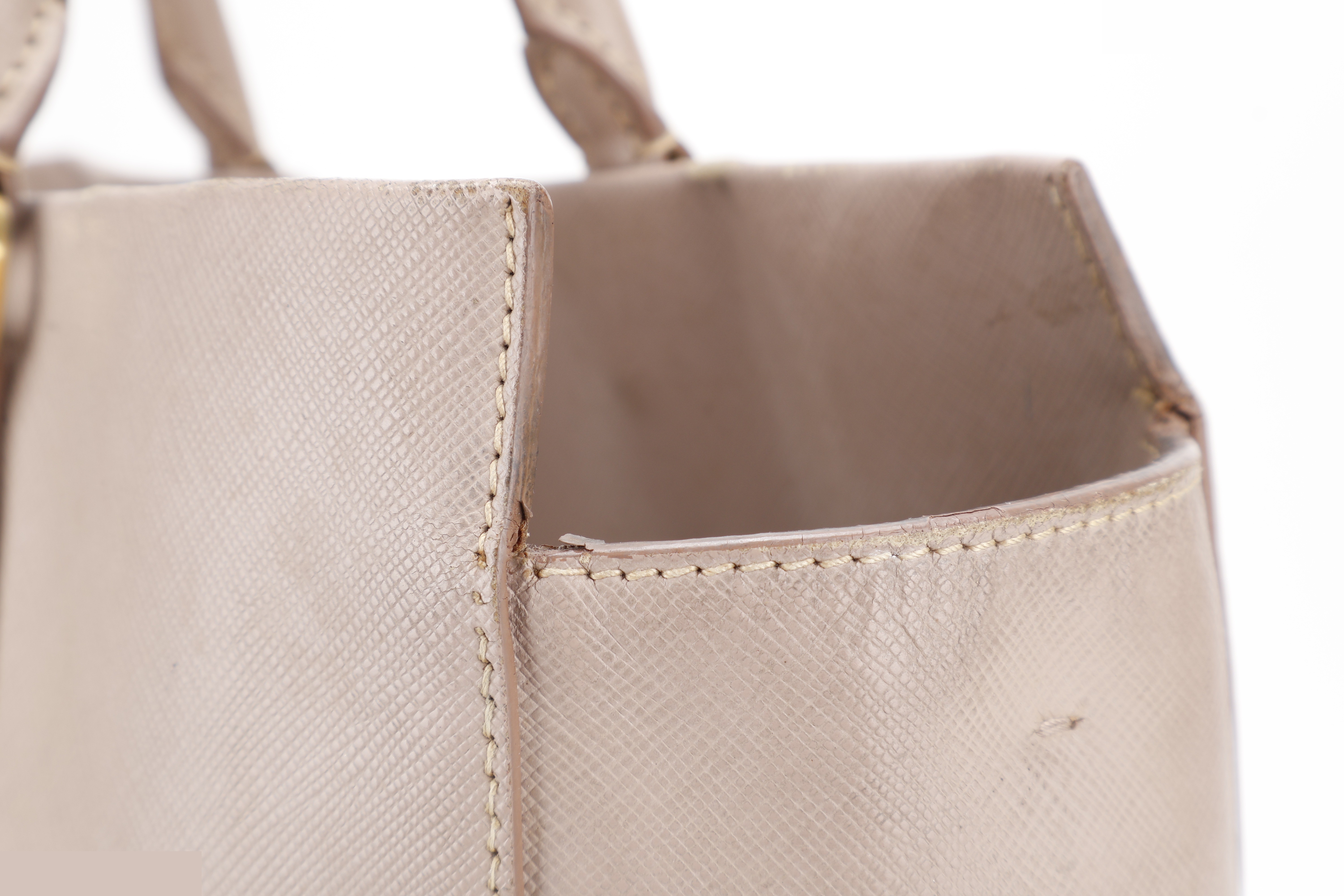 TALL TOTE BAG BEIGE SAFFIANO GHW — view 4