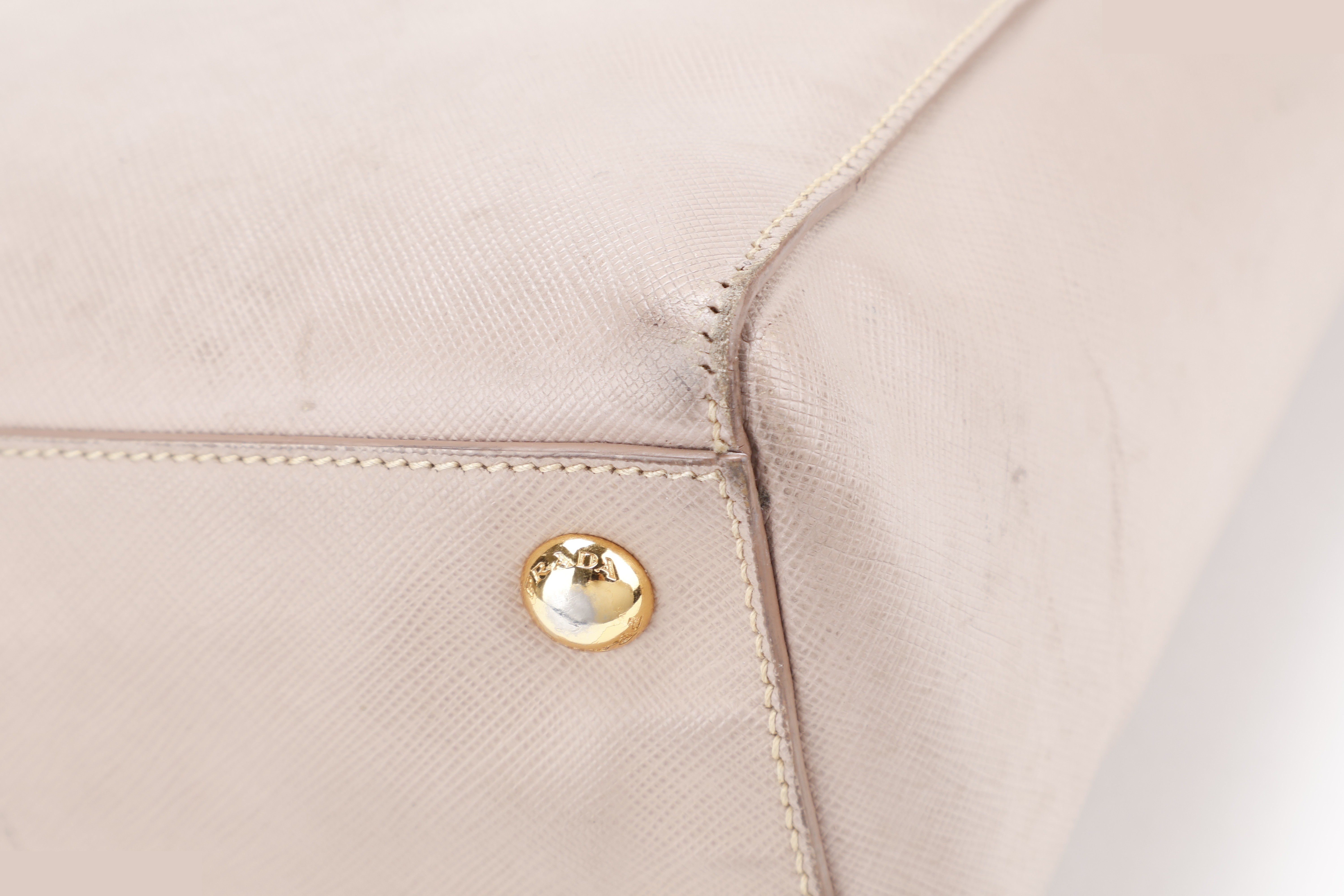 TALL TOTE BAG BEIGE SAFFIANO GHW — view 8