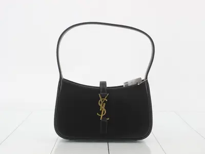 LE5A7 Mini One-Shoulder Bag