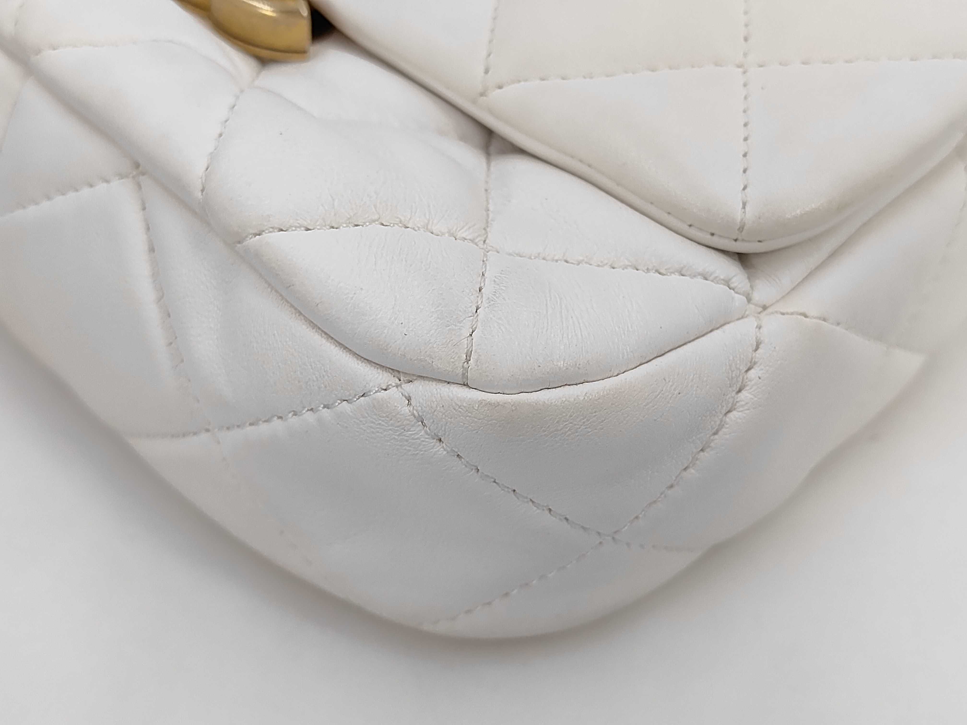 Mini Matelasse Chain Shoulder Bag White Lambskin Random AS3205 Shoulder Bag — view 4