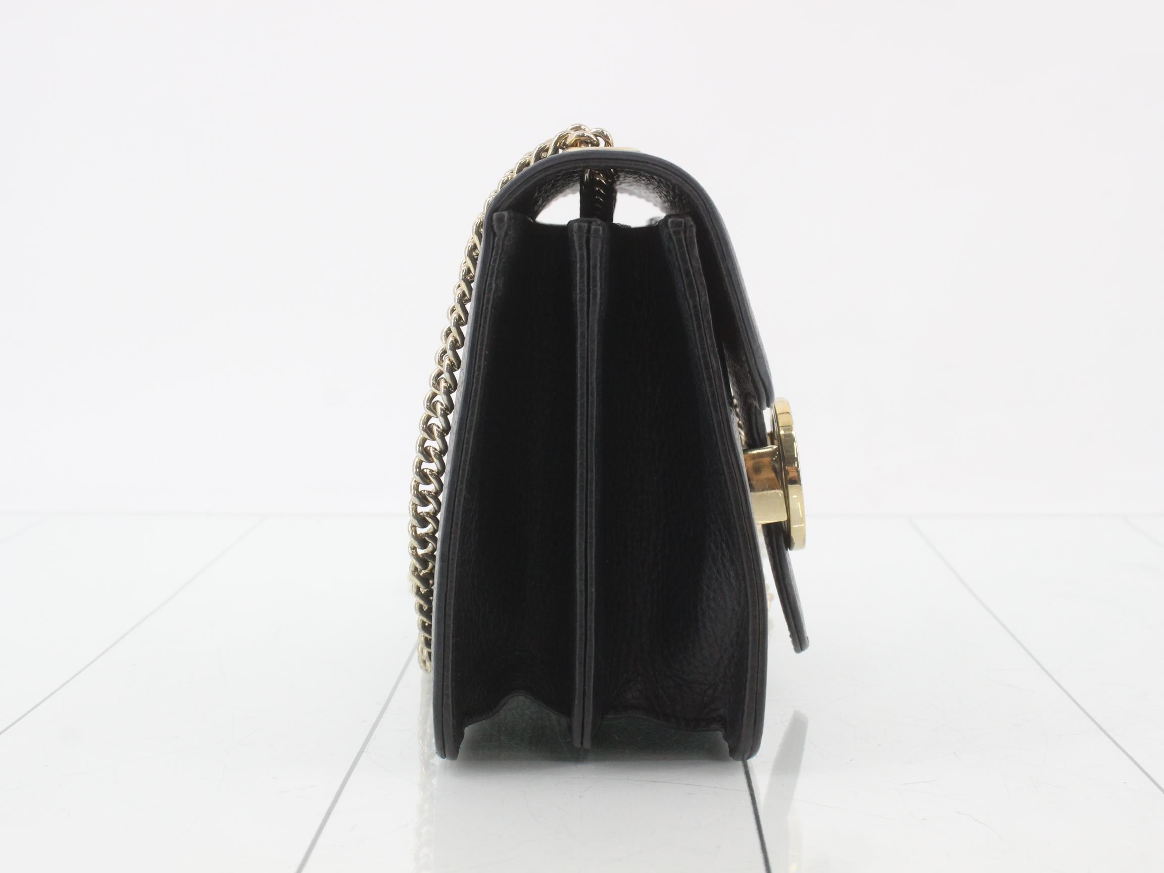Interlocking G Chain Shoulder Bag — view 4