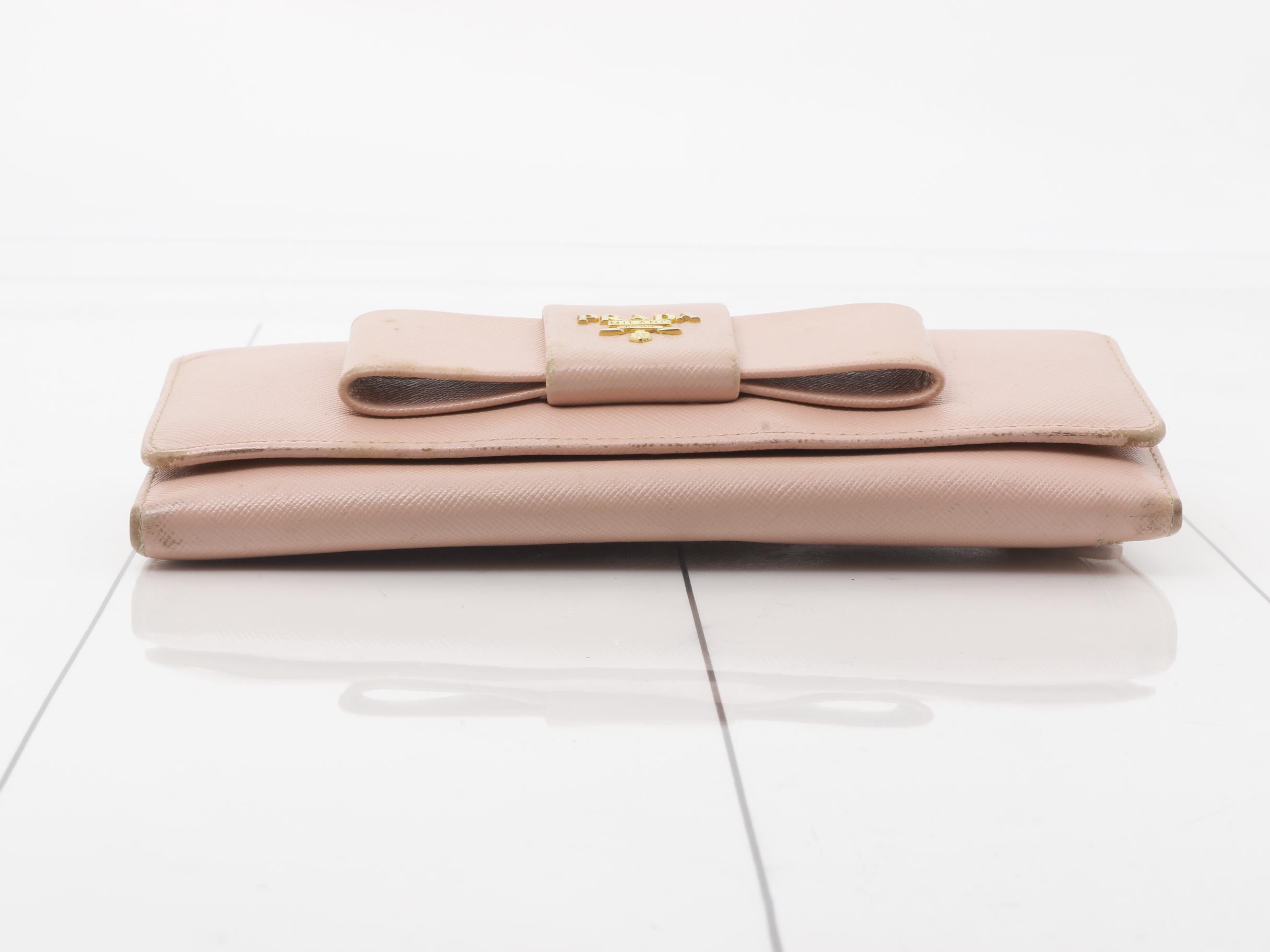 Other lines: Bags and Wallets — view 3