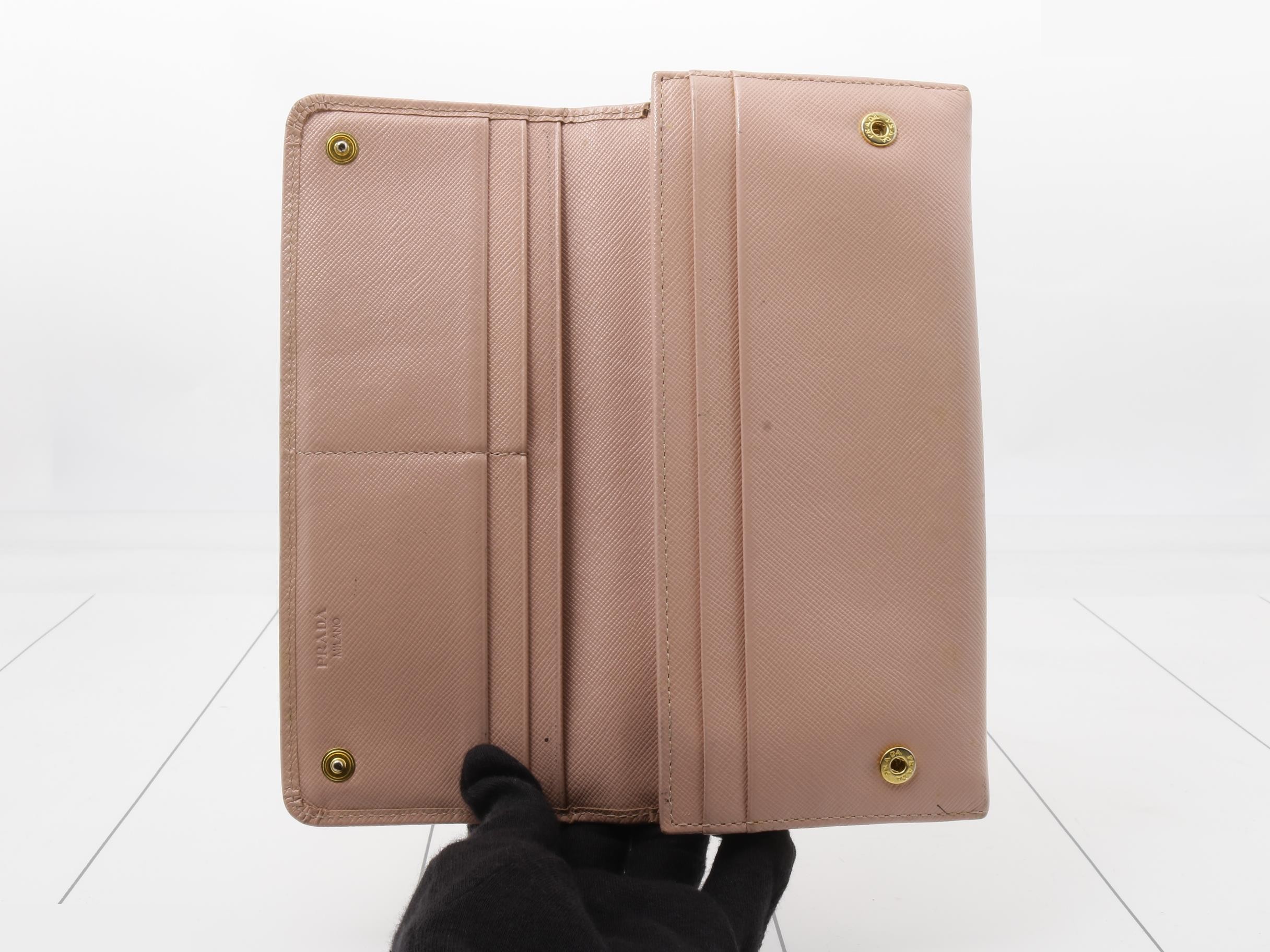 Other lines: Bags and Wallets — view 4